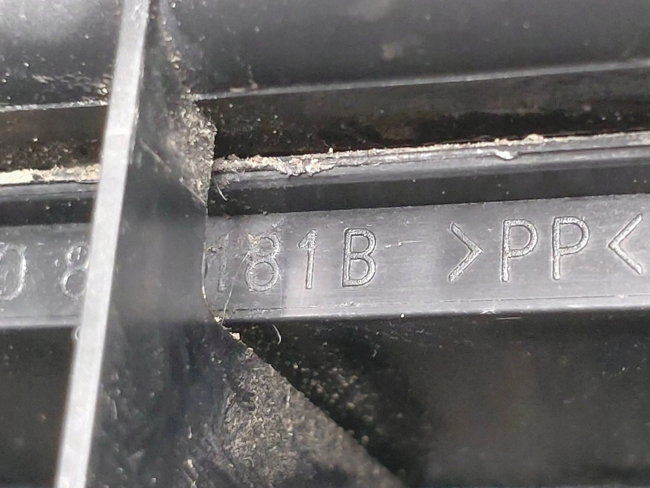 Audi A6 S6 C5 4B Ventilationsgaller 8b0819181b image 5