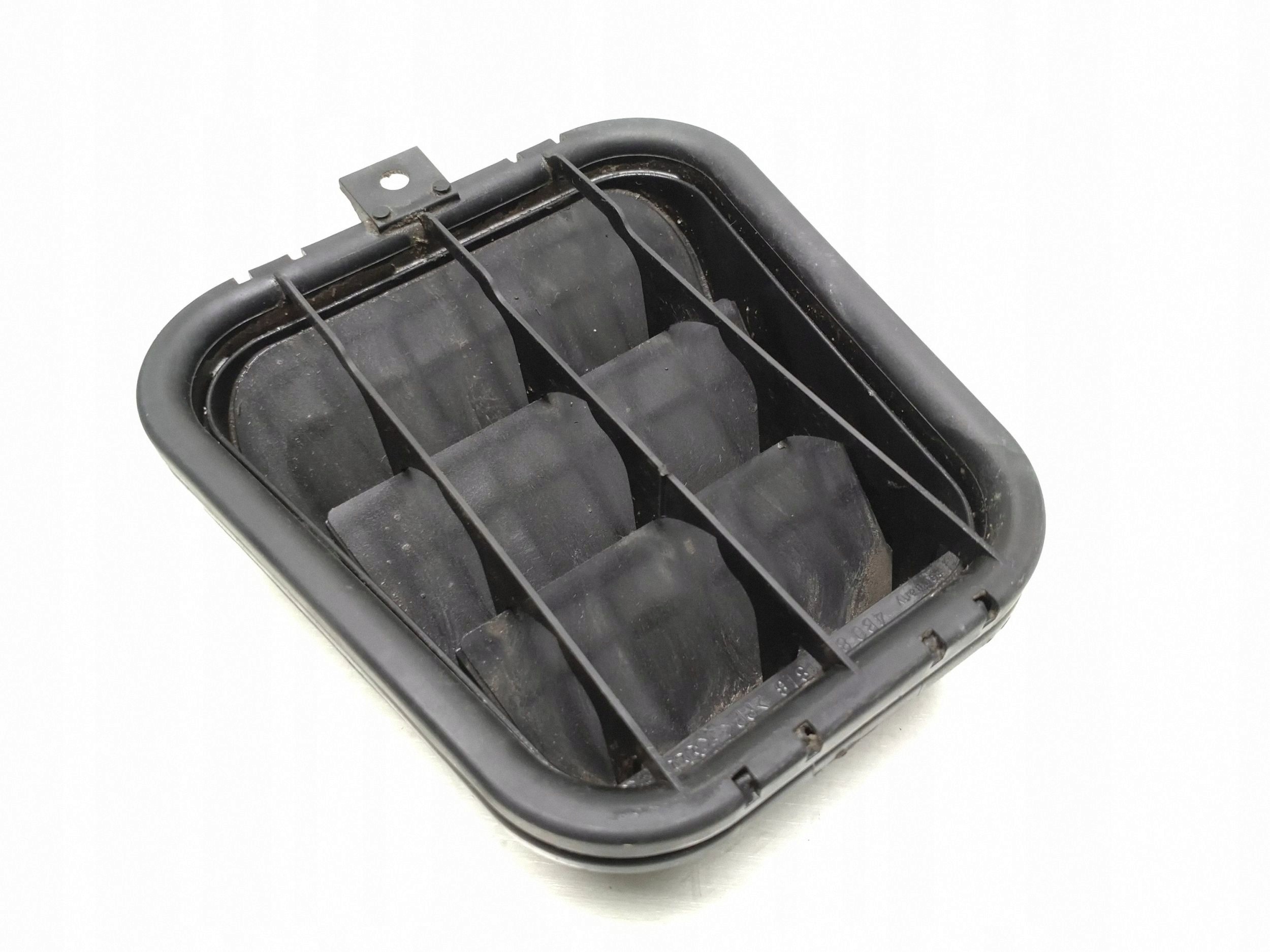 Grille de ventilation Audi A6 S6 C5 4B 4B0819181B image 2