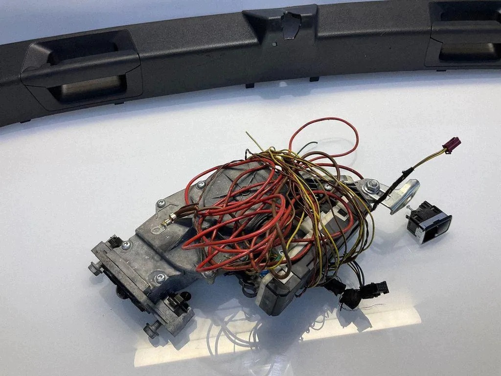 Kit hydraulique hayon Mercedes E W212 A2048201342 image 5