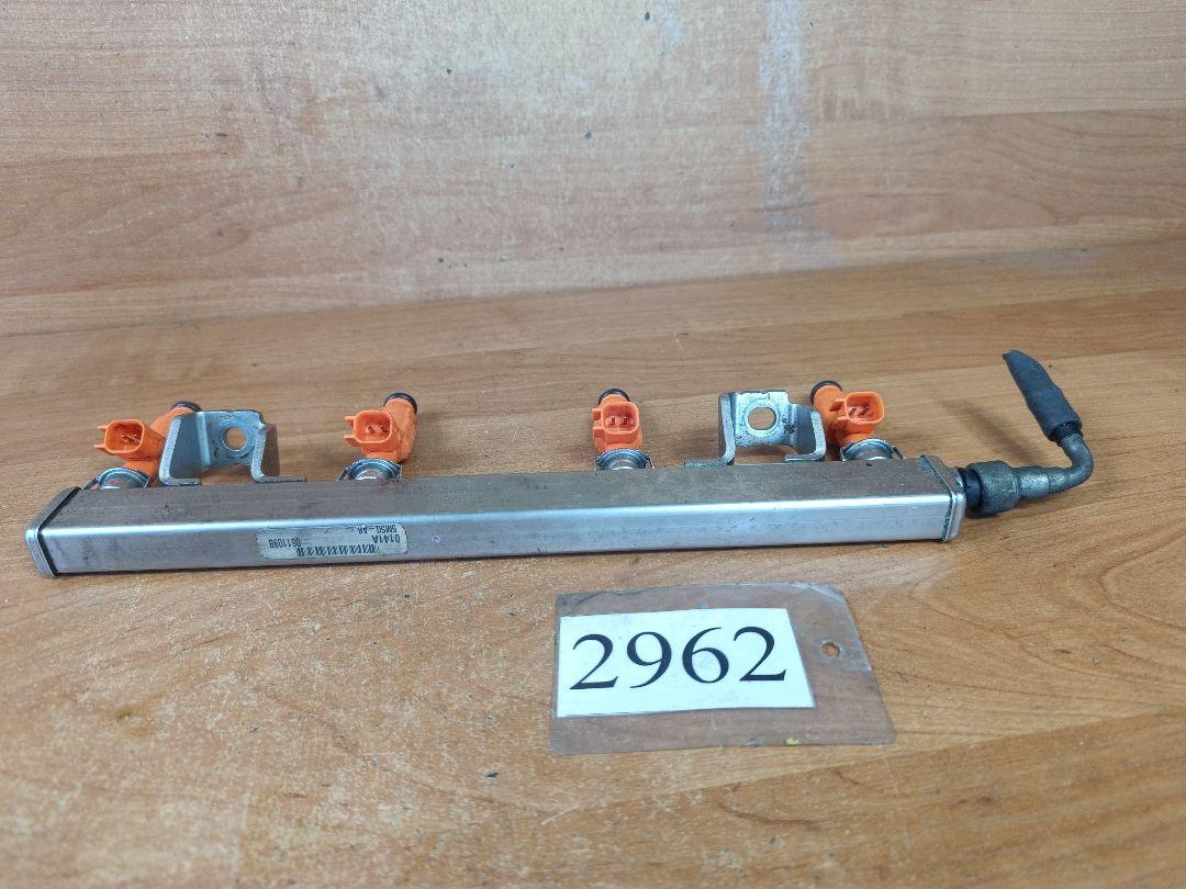 Fuel Rail w/ Injectors Ford Focus MK2 1.8 16V image 4