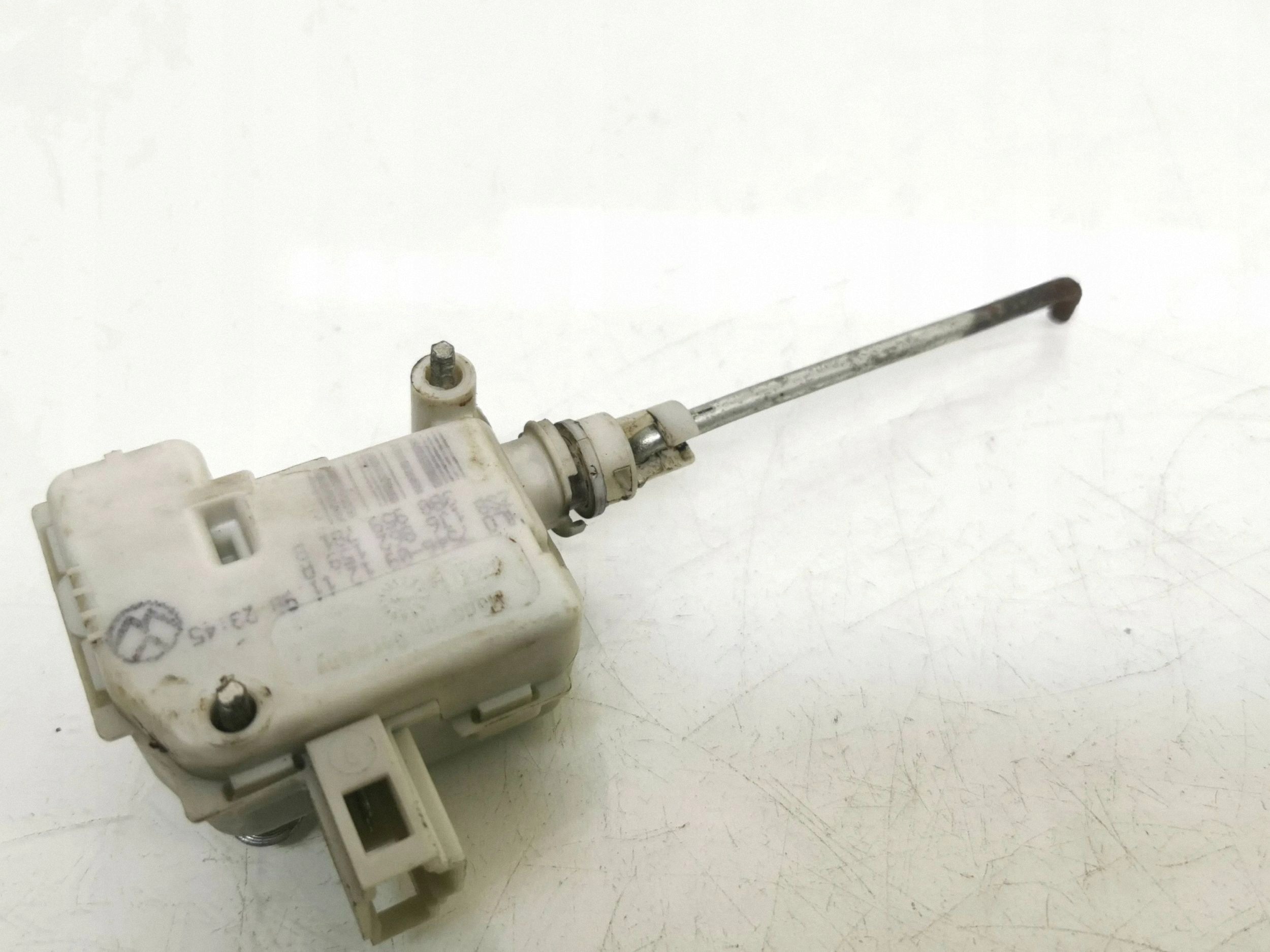 Actuateur verrouillage central VW Golf IV 1J6862159A image 3