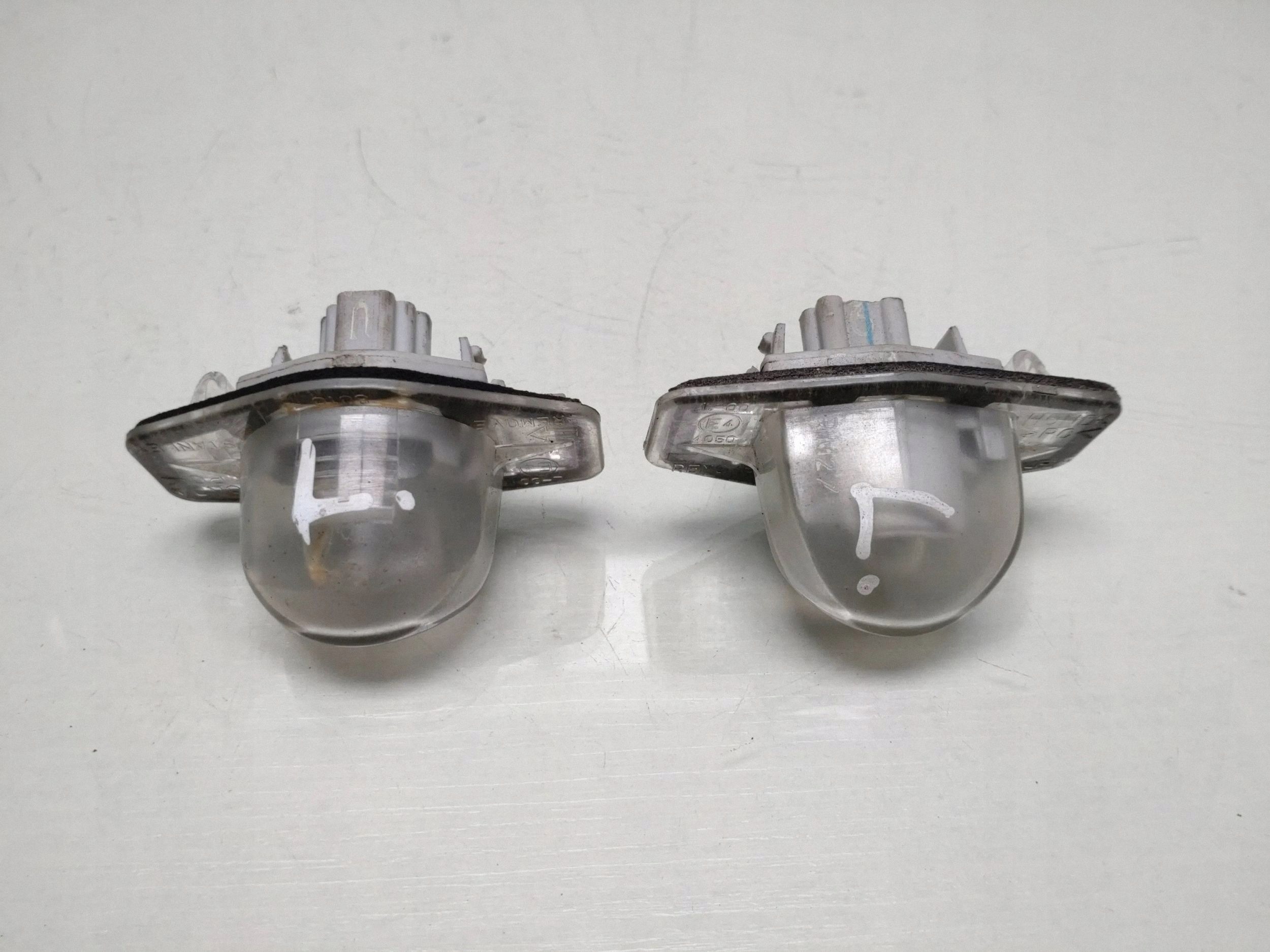 Honda CR-V II (RD) 2.2D Registration Light 2011 image 2