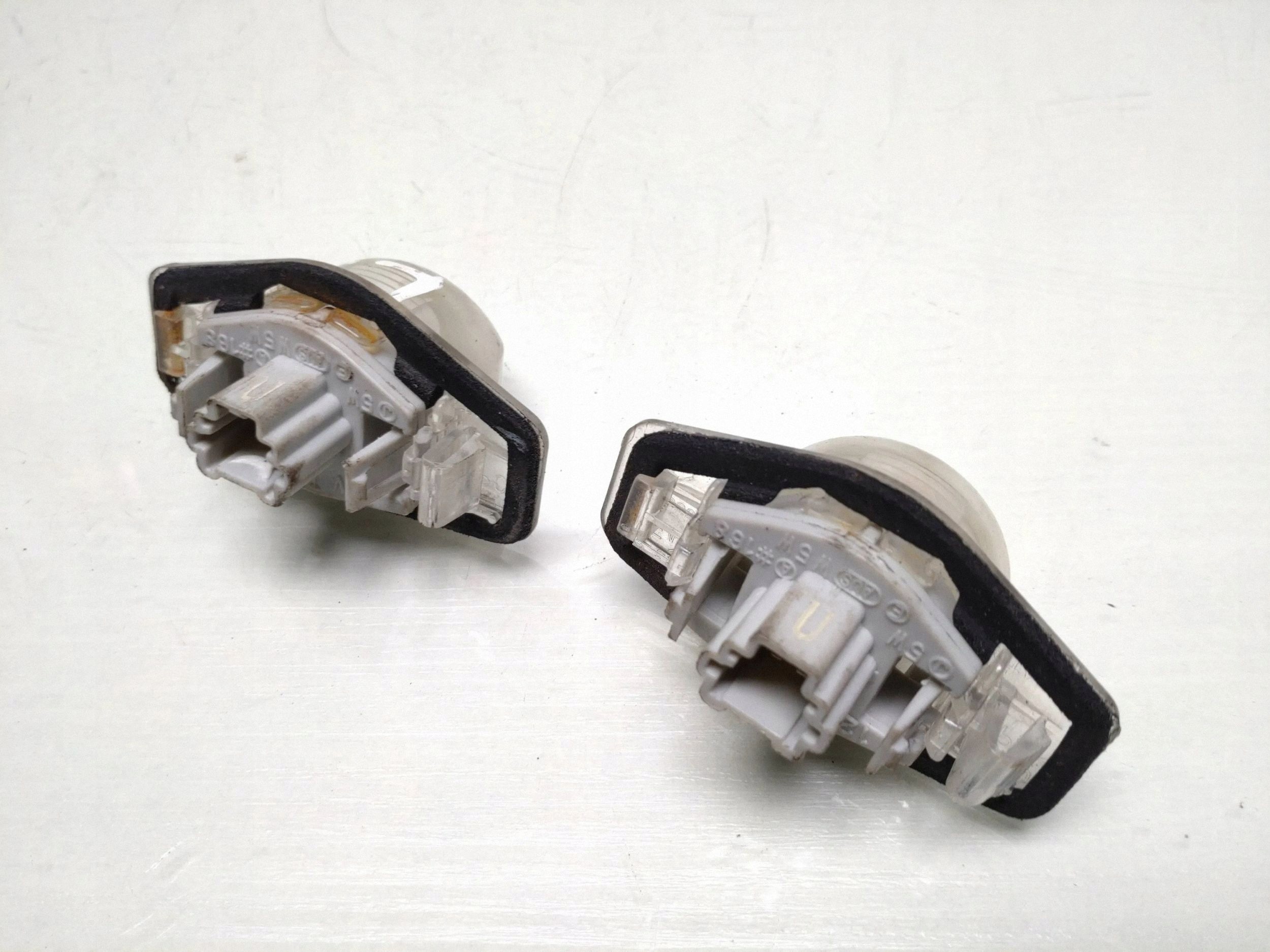 Honda CR-V II (RD) 2.2D Registration Light 2011 image 3