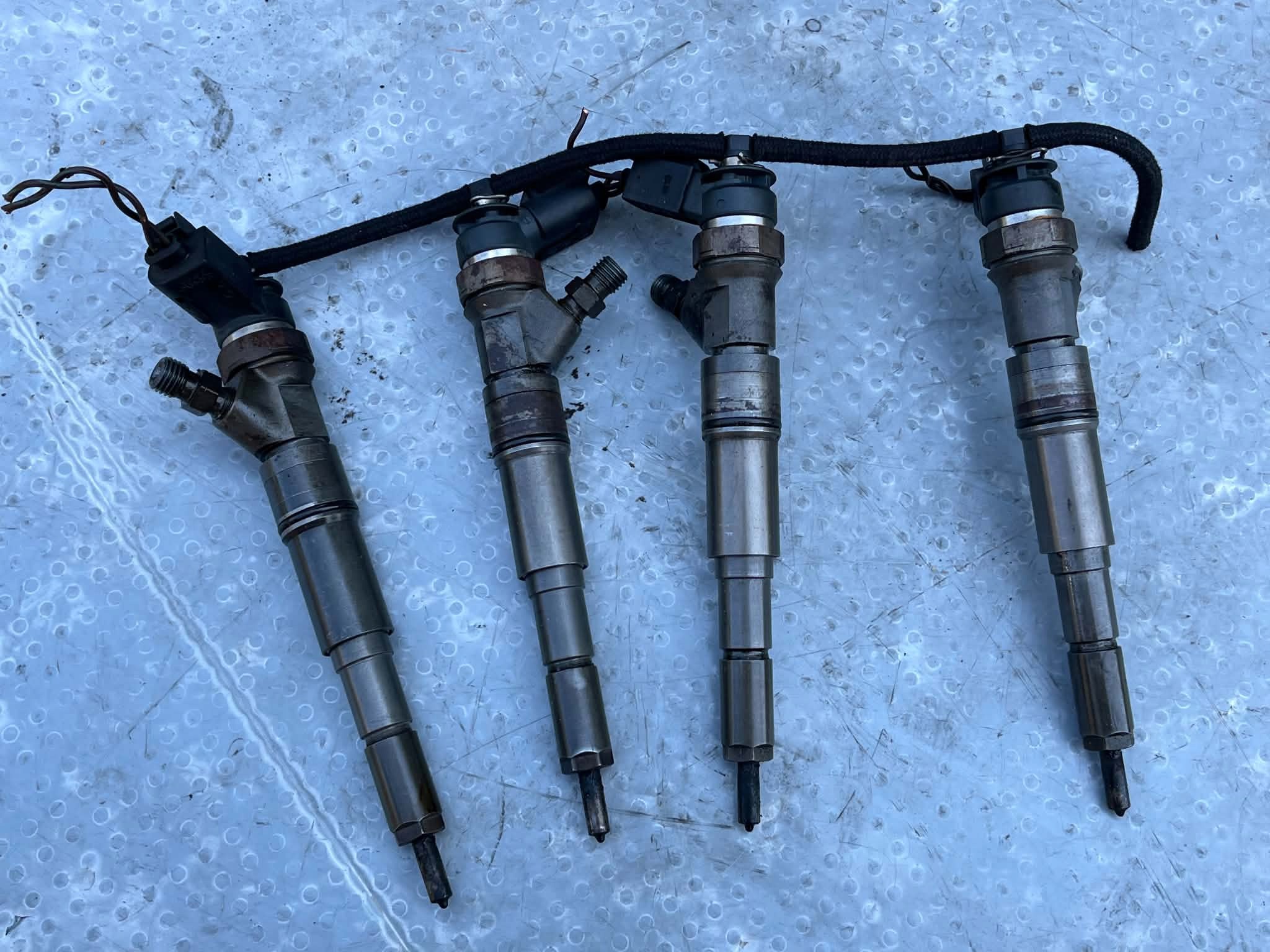 Ruiskutin BMW 3 E46 320d 2.0 D 7789661 BOSCH image 2
