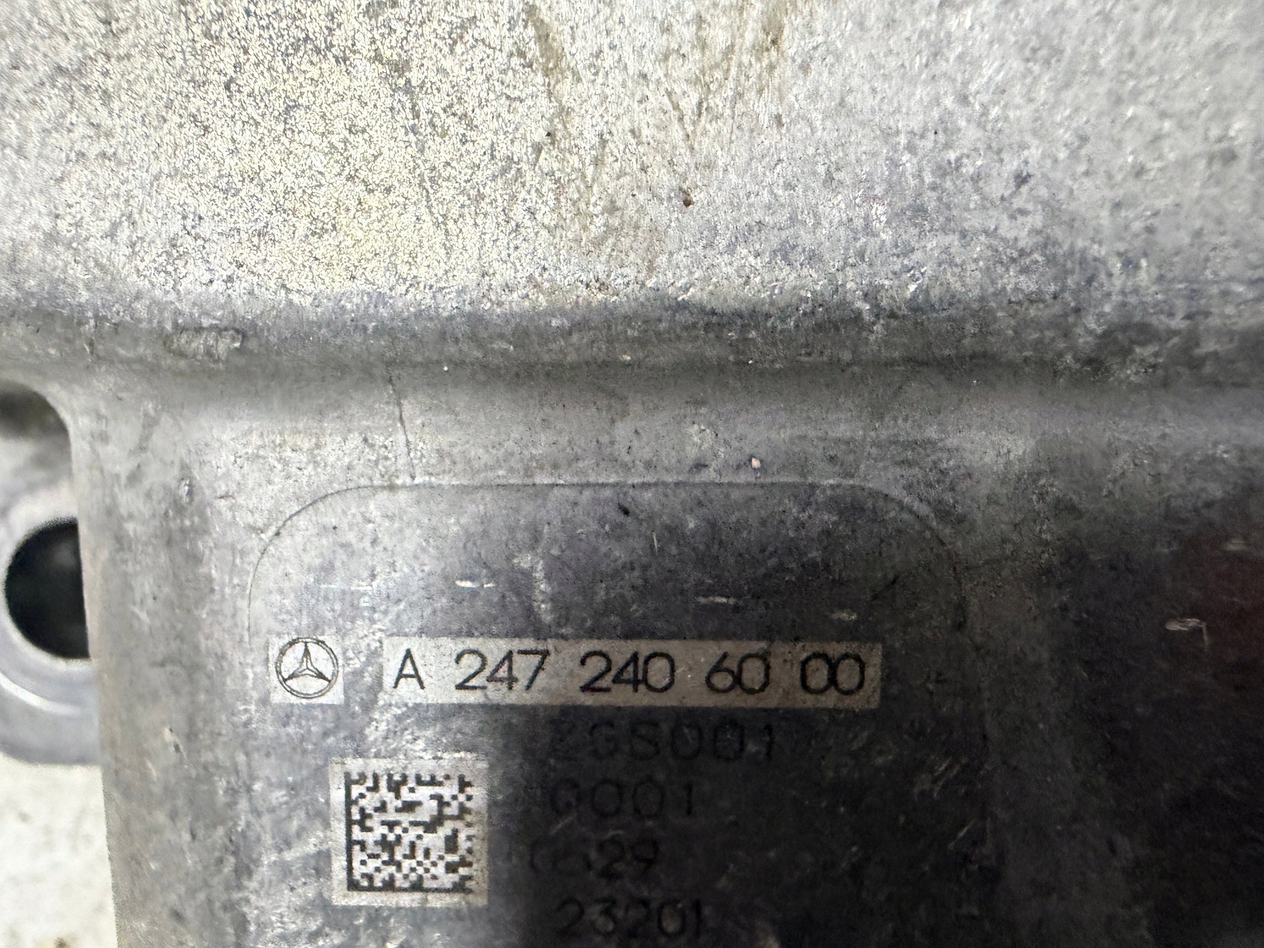 MERCEDES W247 Moottorin kiinnike A2472406000
