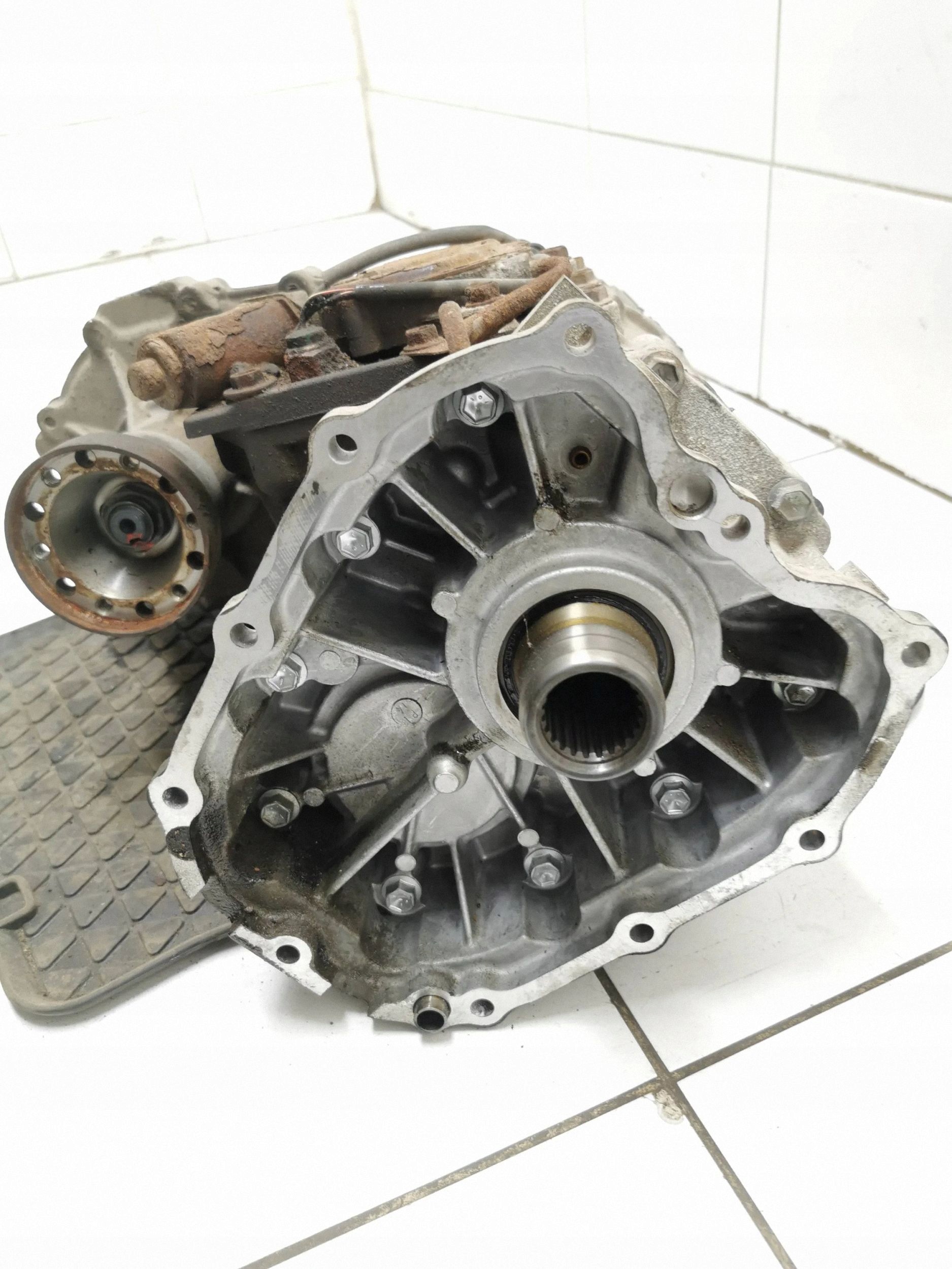 Suzuki Grand Vitara II 2006 Verteilergetriebe 6106268TE