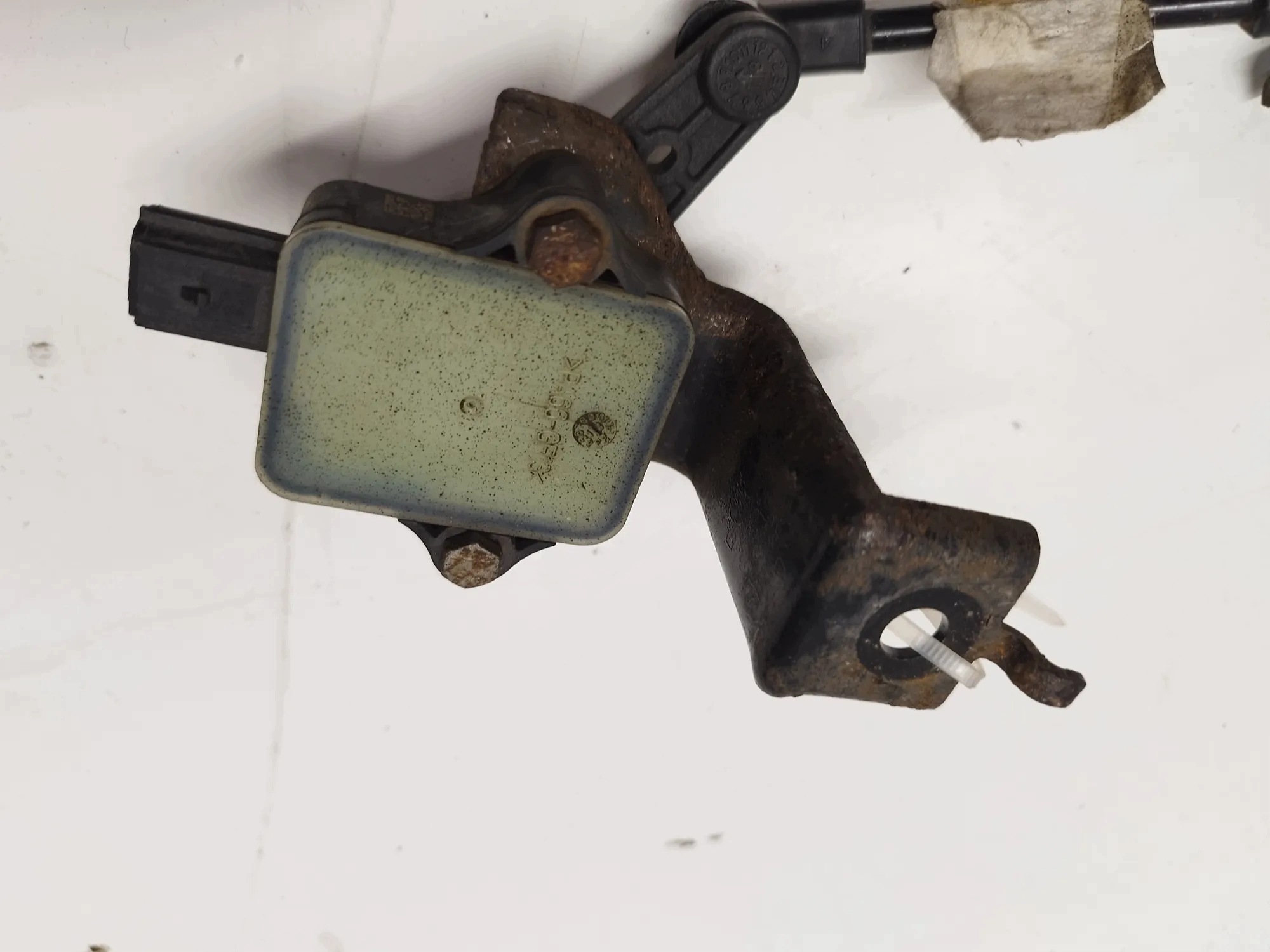 Sensor de Nível de Luzes Esquerdo Ford FR3V3C097A 2016 image 6