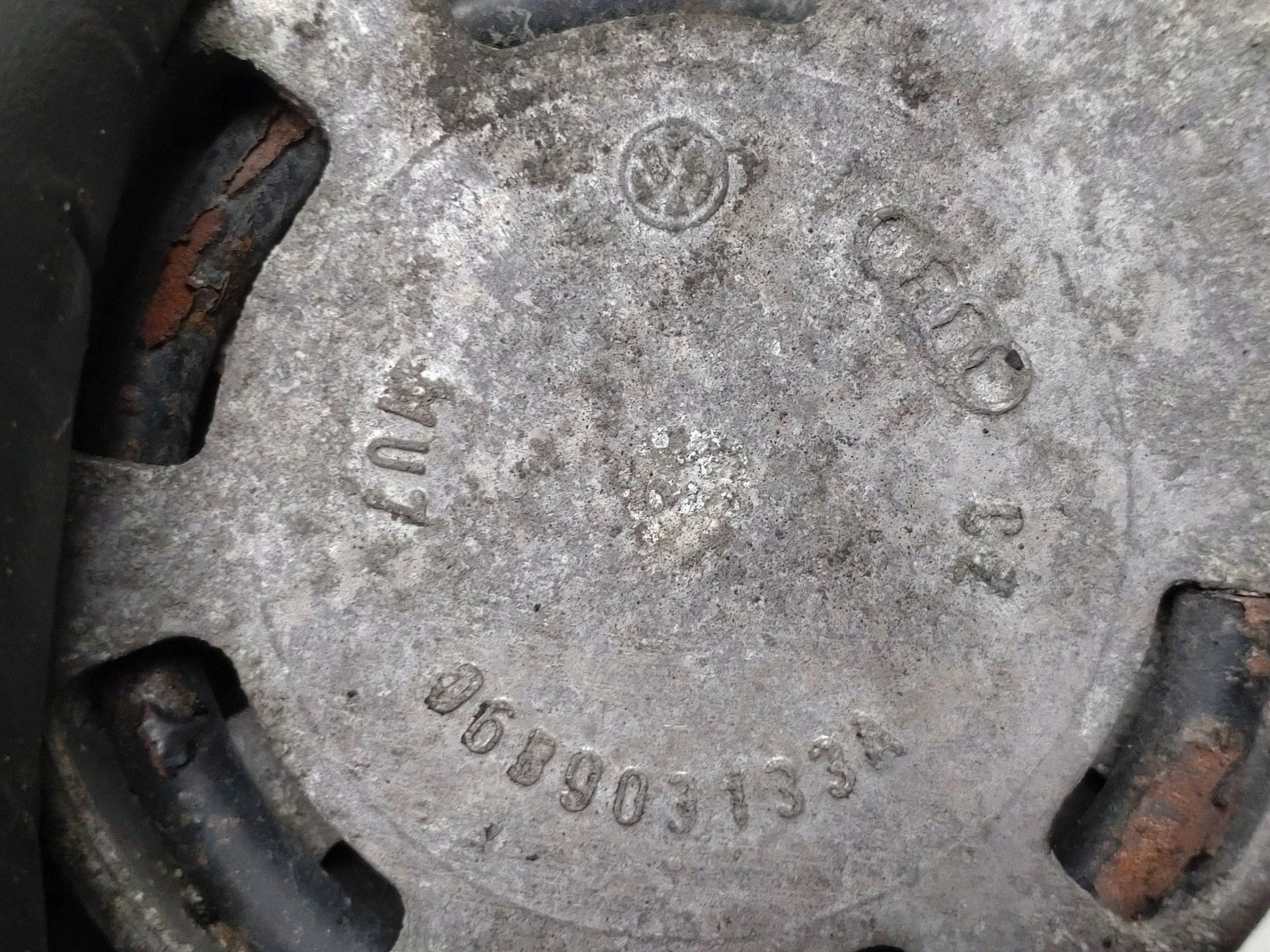 Spännare för generatorrem Audi A4 S4 B7 06b903133a image 7