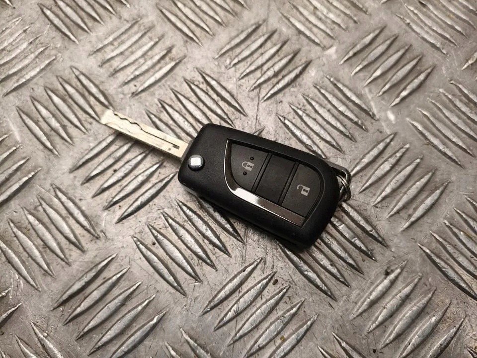 Chave Toyota Yaris P21 Usada OEM 00287549 image 2