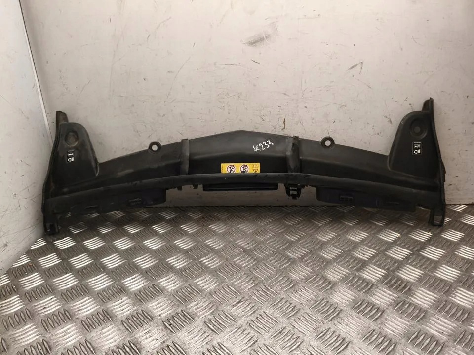 Support de radiateur Mercedes E (W213) A2135000155 image 2