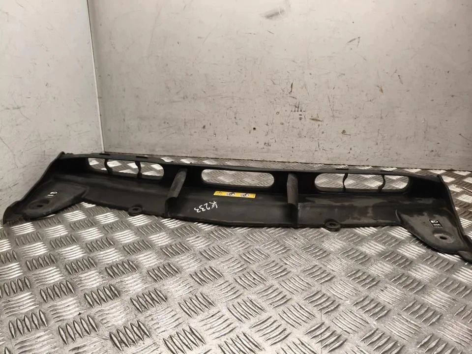 Support de radiateur Mercedes E (W213) A2135000155 image 4