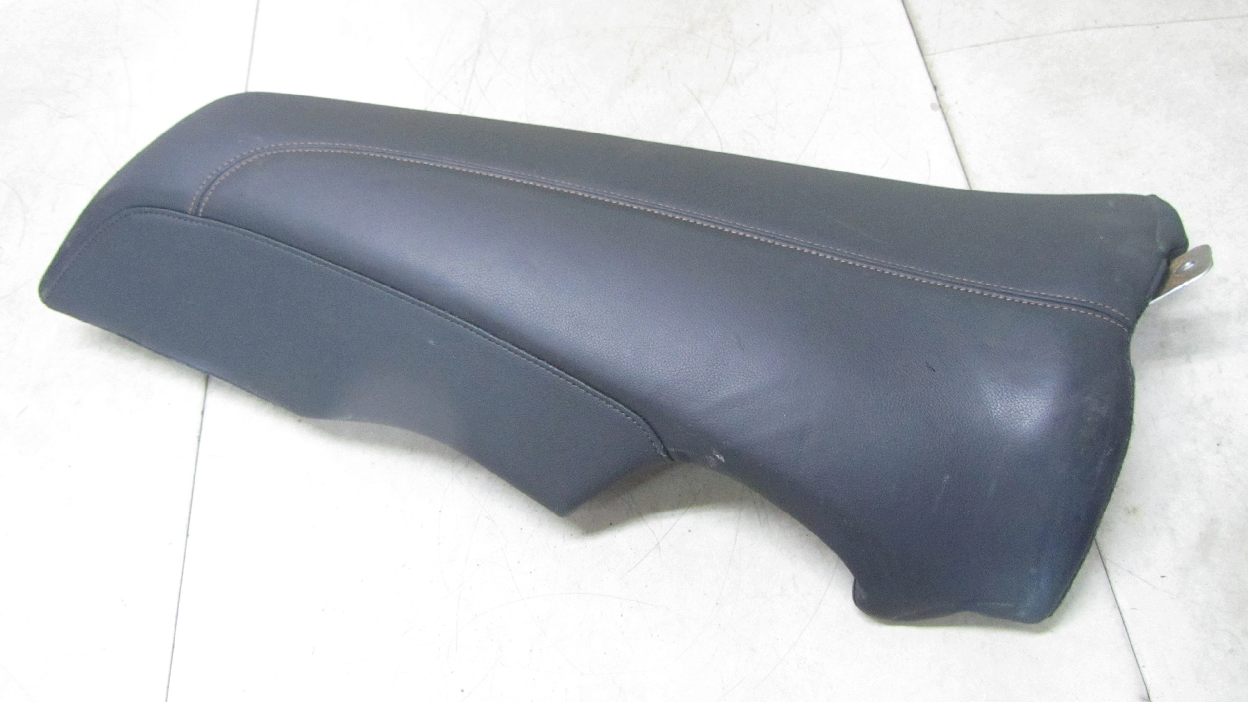 Sitzbank-Seitenteil links hinten Jaguar XE (X760) 17-24 OEM 6177413_GRIB image 2
