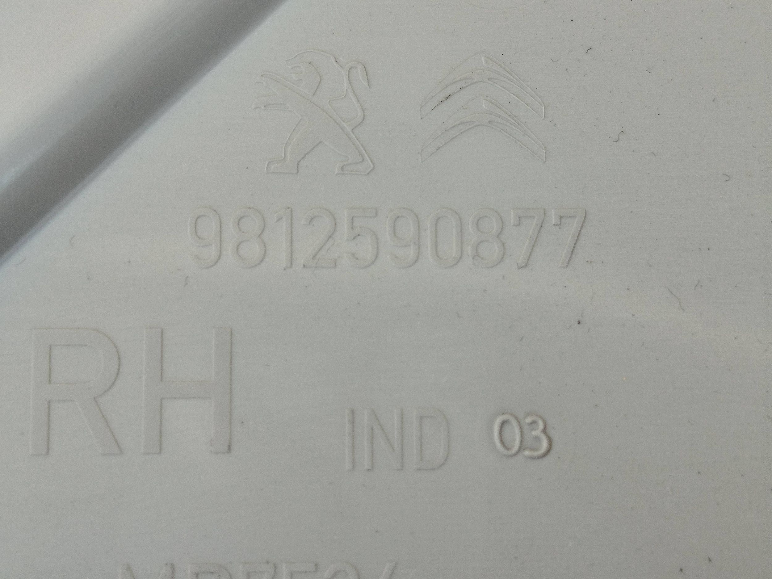 Taka ikkunan karmi oikea Citroen C3 9812590877