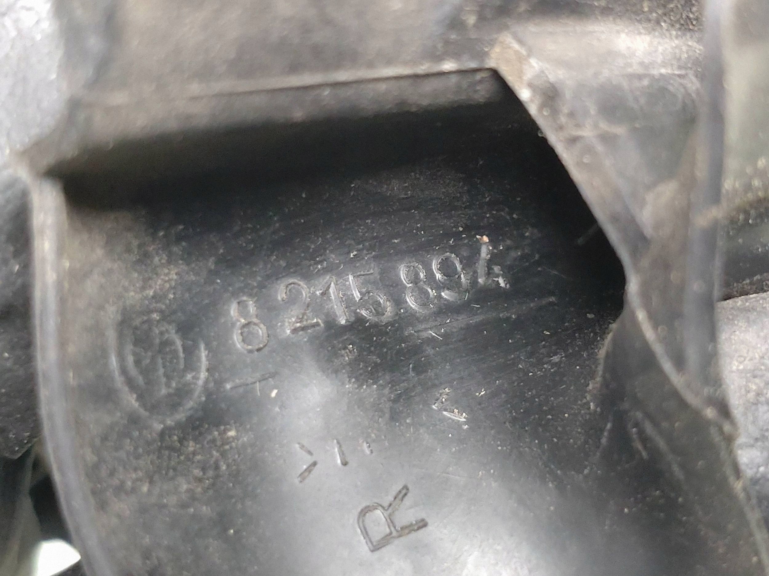 Joint capot BMW E46 droit OEM 8215894 image 4