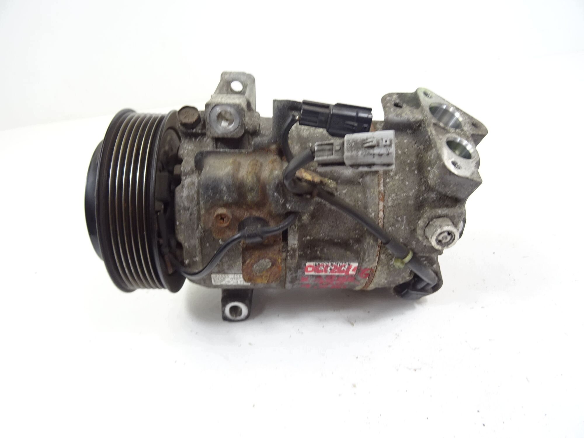 Nissan X-Trail T32 ilmastointikompressori image 2