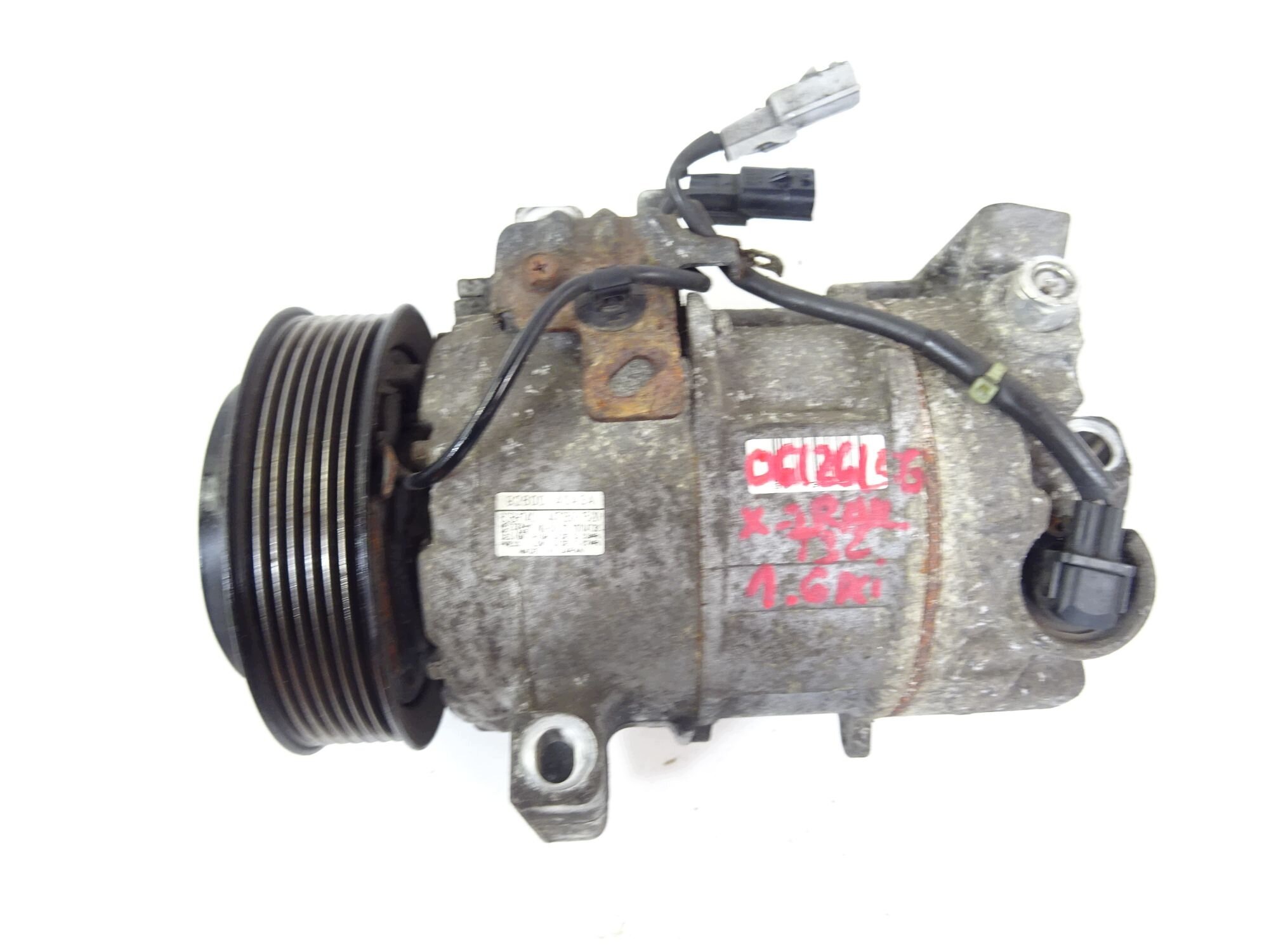 Nissan X-Trail T32 ilmastointikompressori image 3