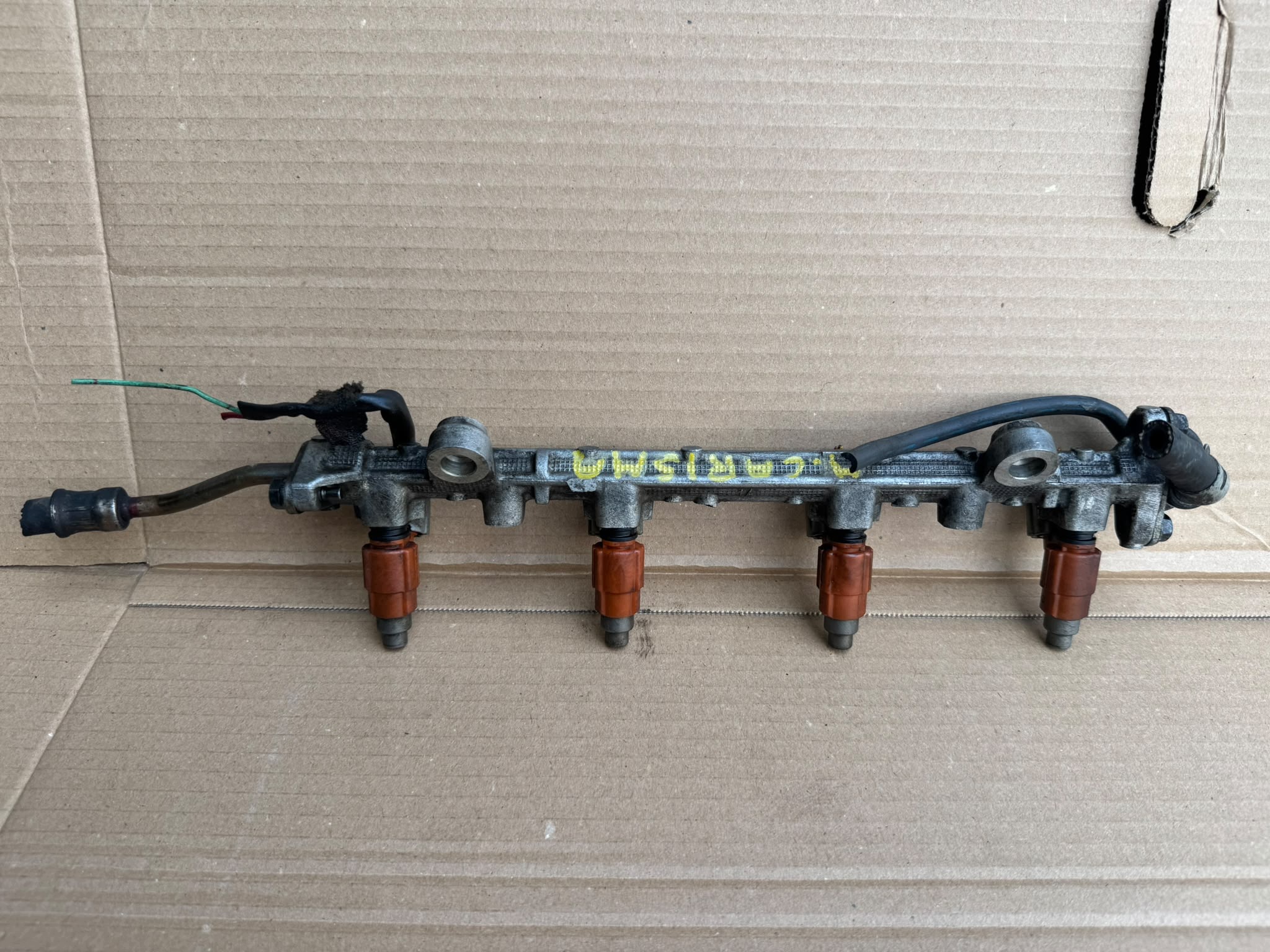 Rampe d'injection Mitsubishi Carisma 1.6 Suzuki Vitara image 2
