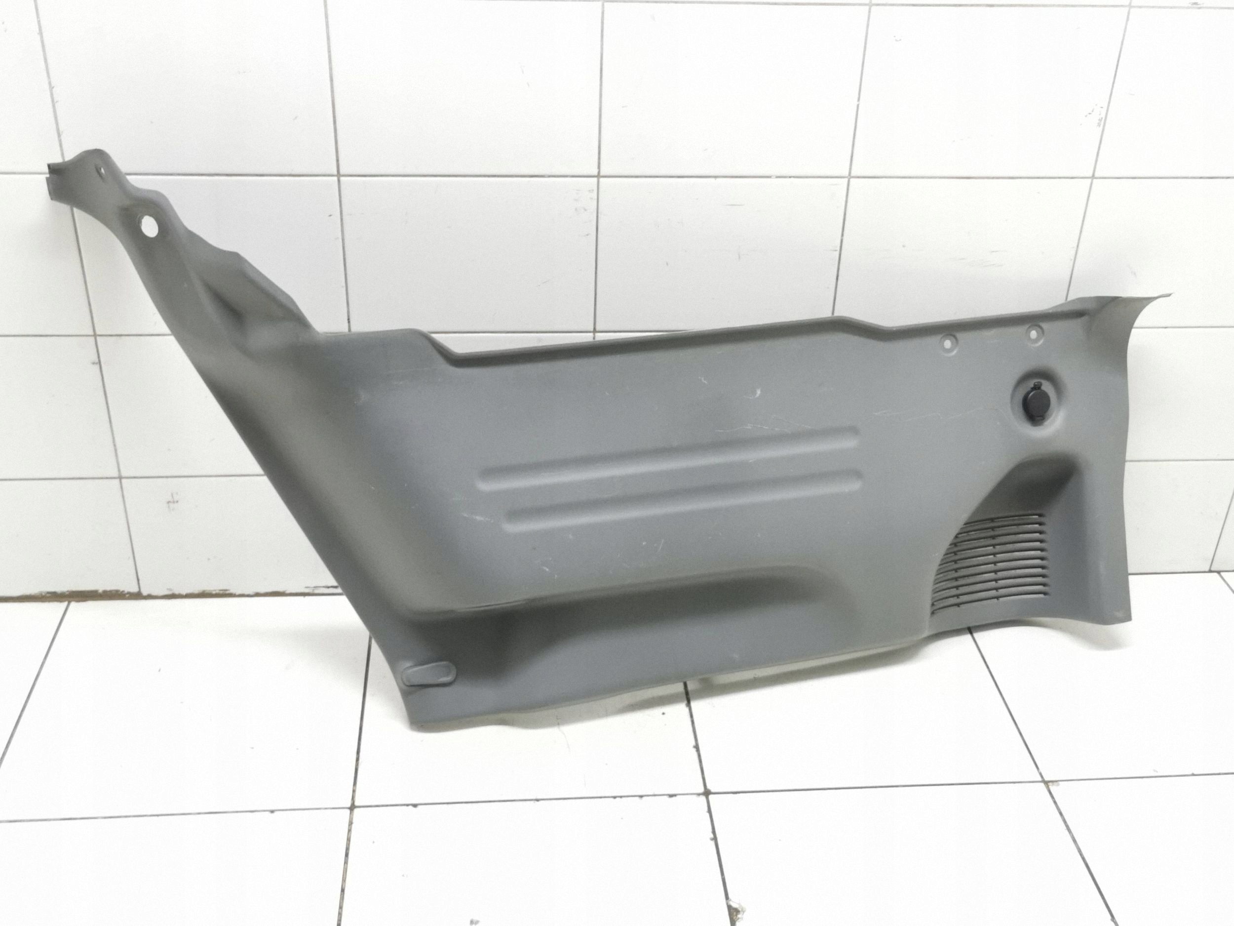 Suzuki Grand Vitara II Pilar D Inferior 7622052d10 image 2