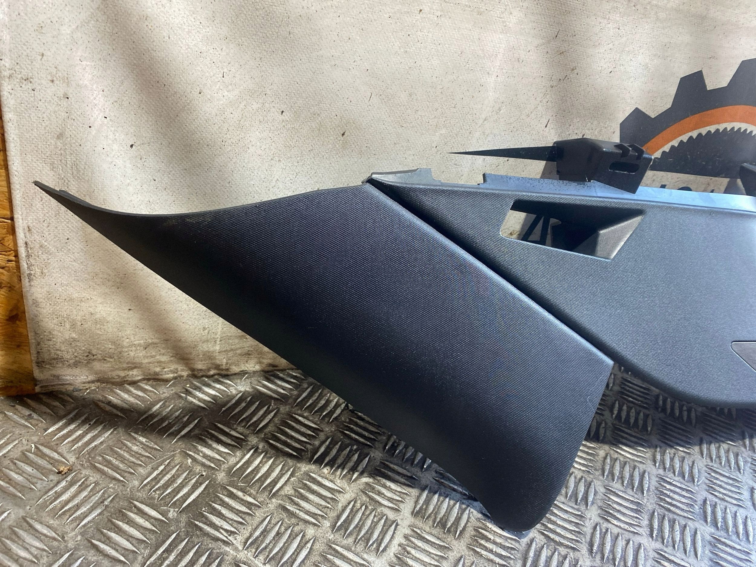 Dodge Challenger 2015 interior part of the car 5RP36DX9AD