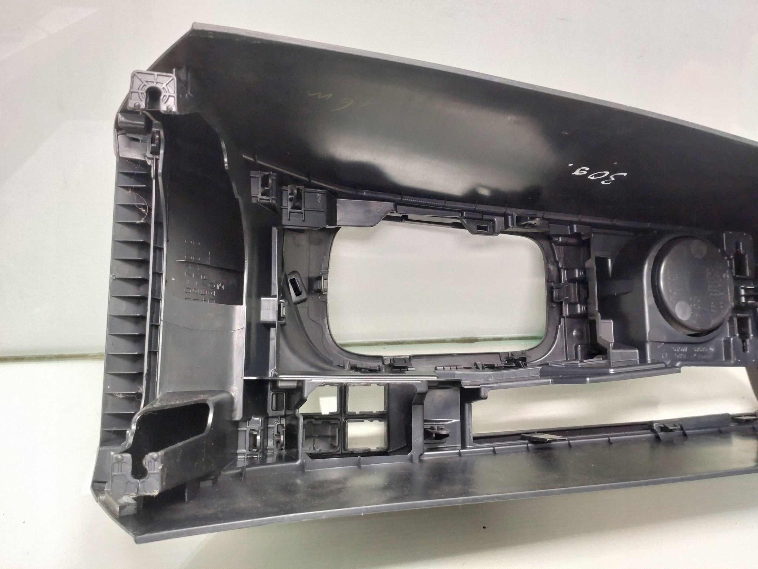 Support gobelet Toyota iQ 2010, console centrale, OEM 5880474010 image 7