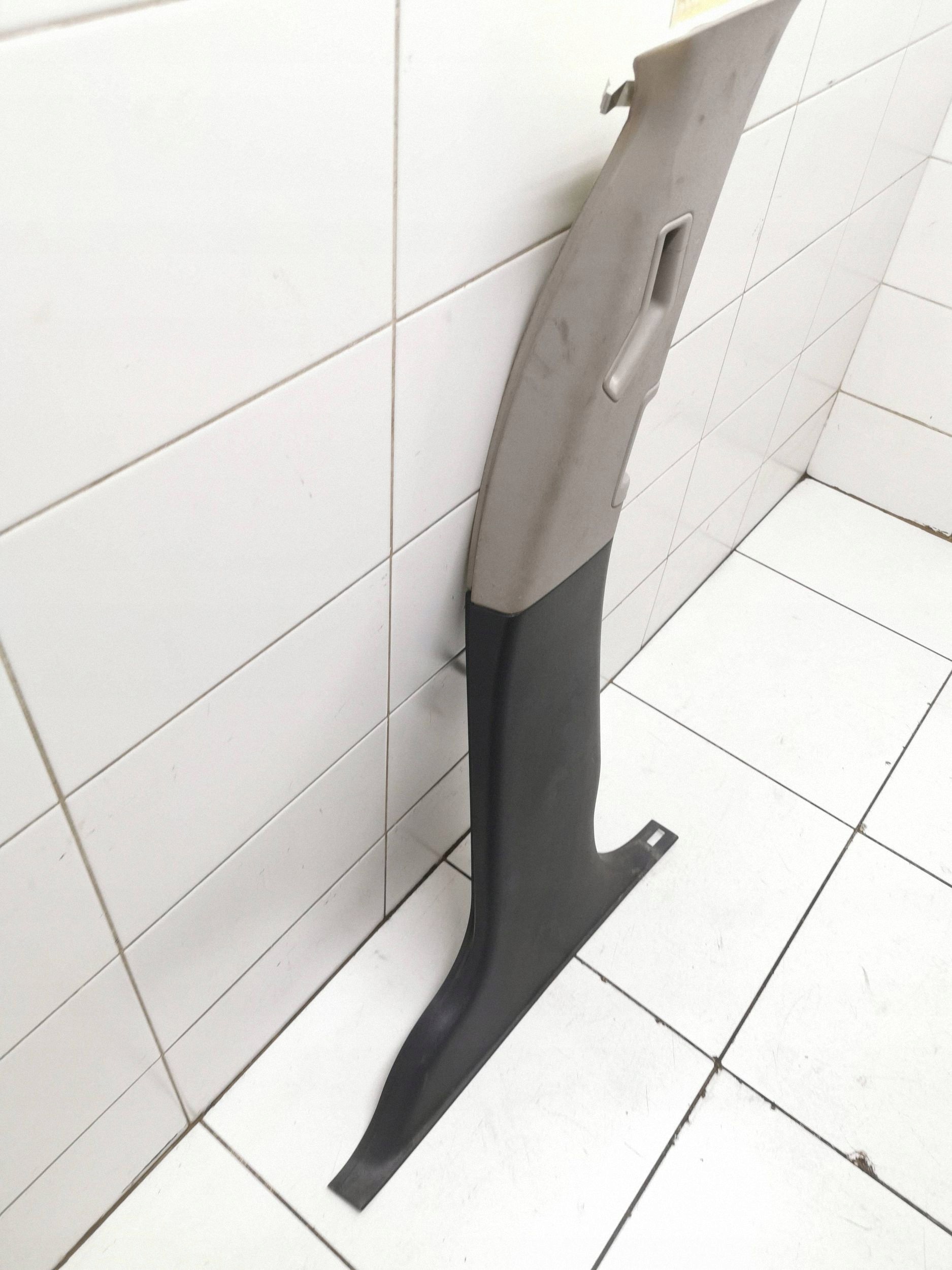 Montant de porte B supérieur Volvo V70 2010 image 3