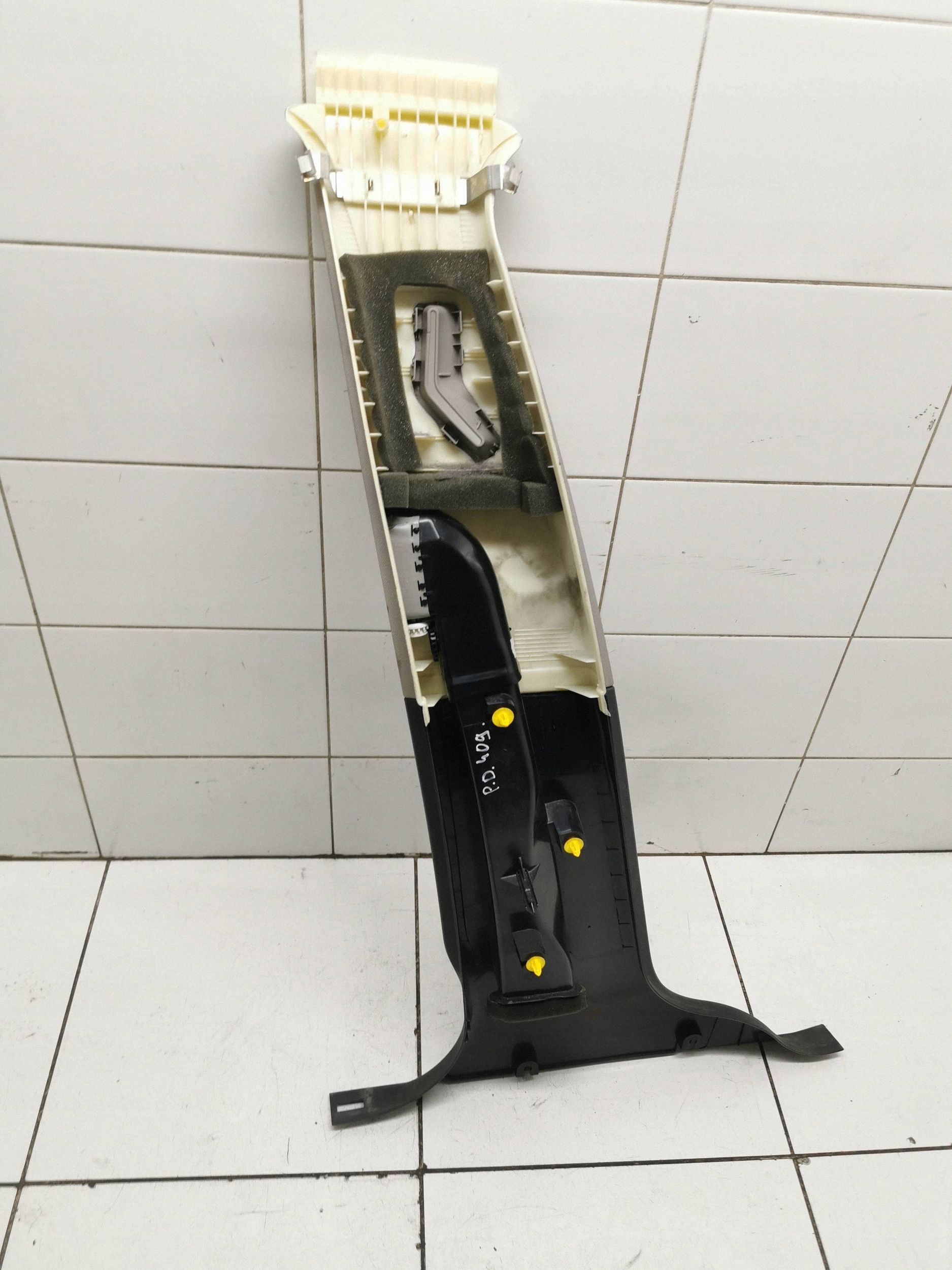Montant de porte B supérieur Volvo V70 2010 image 6