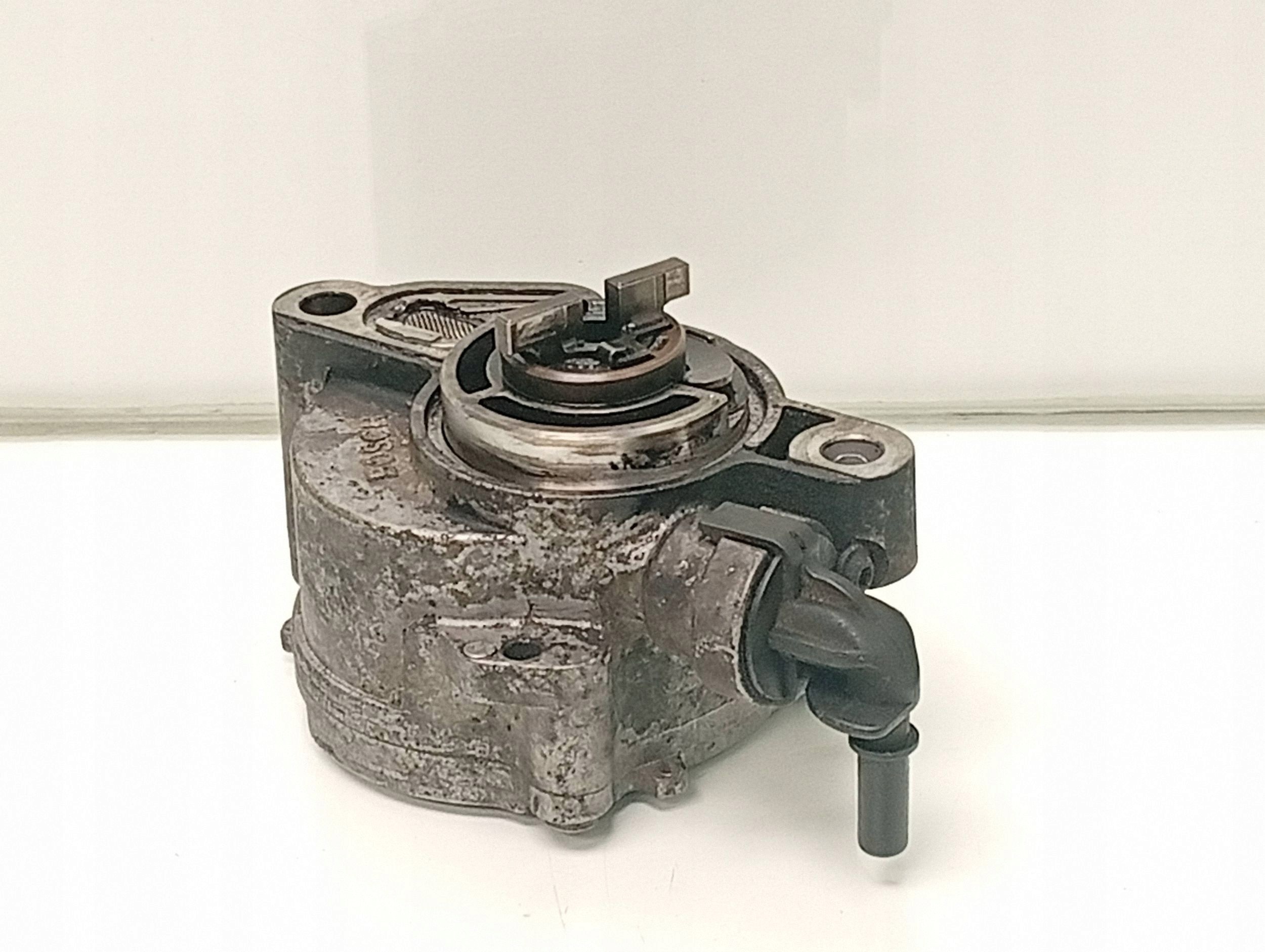 Volvo V70 2010 Vakuumpump D1562A1003W image 2