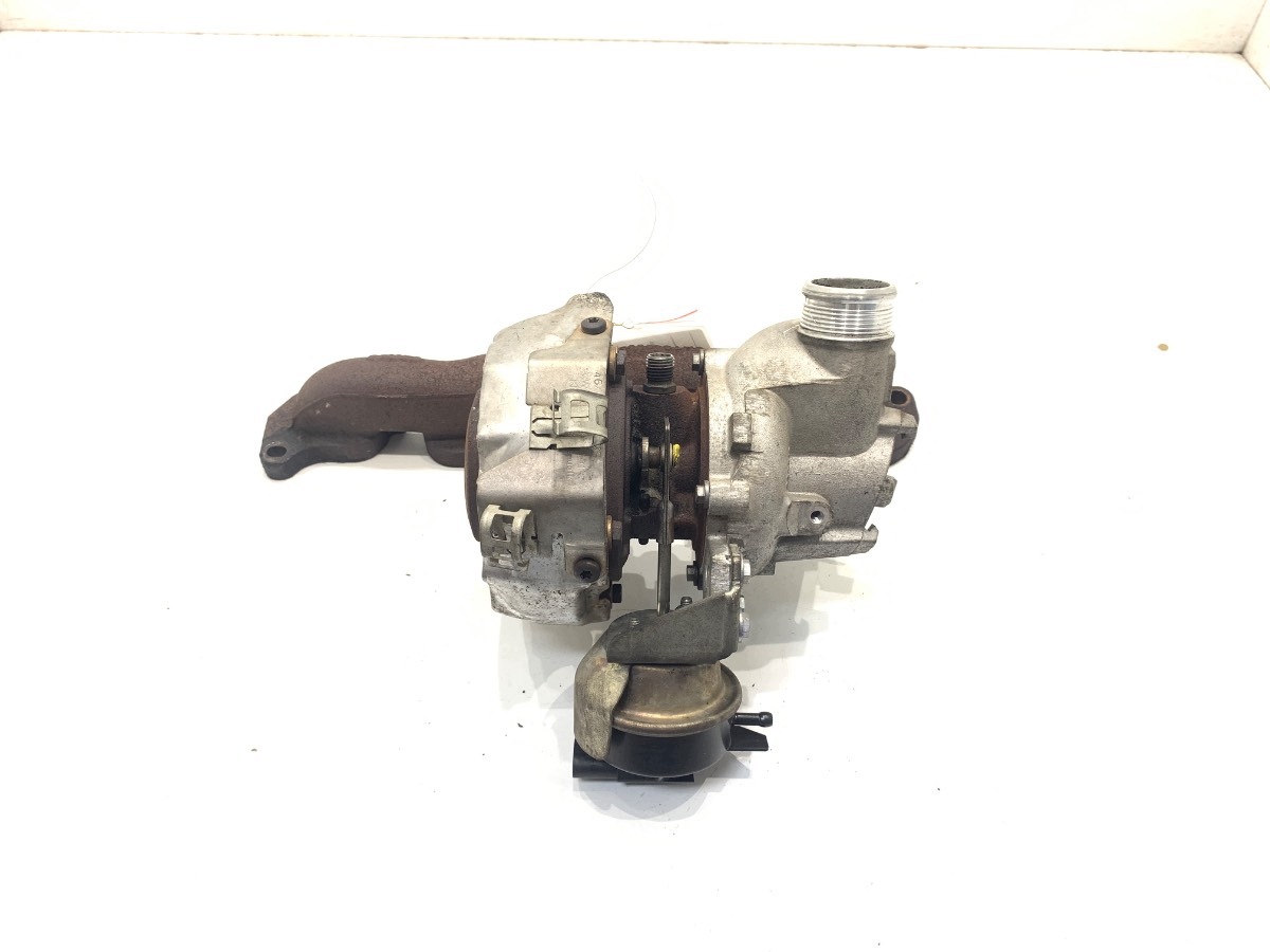 Turboahdin VW Passat B8 2.0 150hv Käytetty