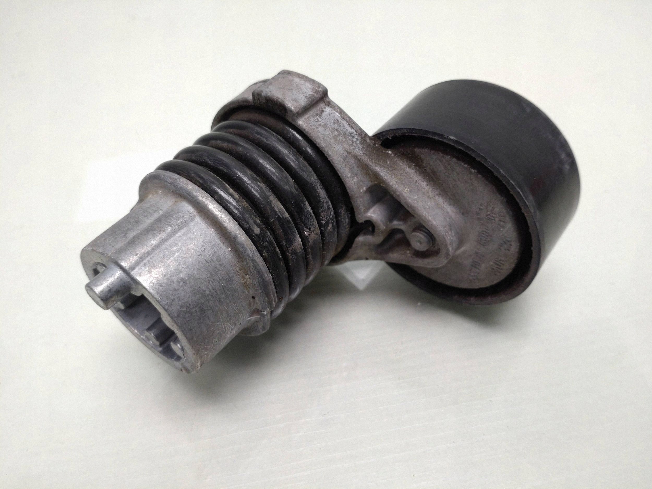 Kiristinrulla 0.9TCE Renault Clio IV 117506193R