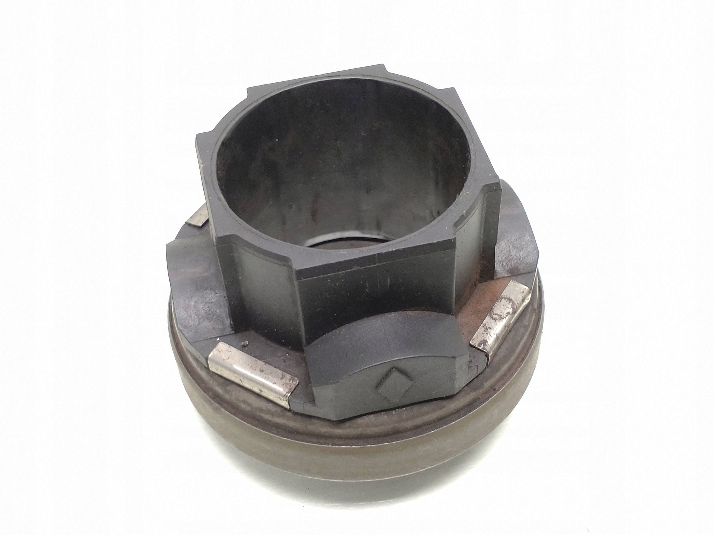 2008 BMW 1 E81 E87 Throwout Bearing 7570154 image 3