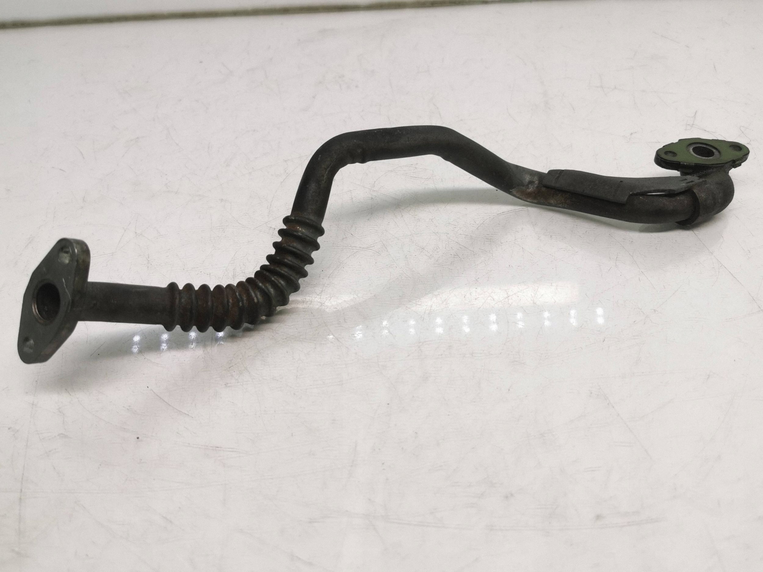 2007 Toyota RAV4 (XA30) Conduit refroidisseur d'huile
