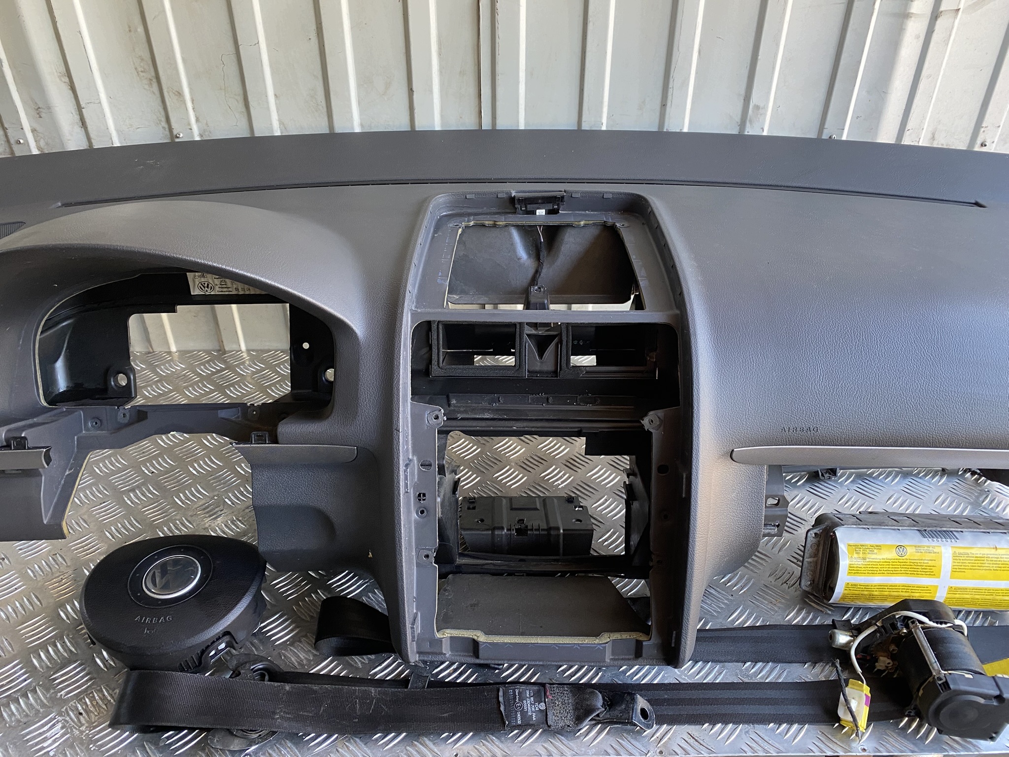VW Touran I 03-10 Armaturenbrett Airbag Gurte Komplett 1K0711061A image 3