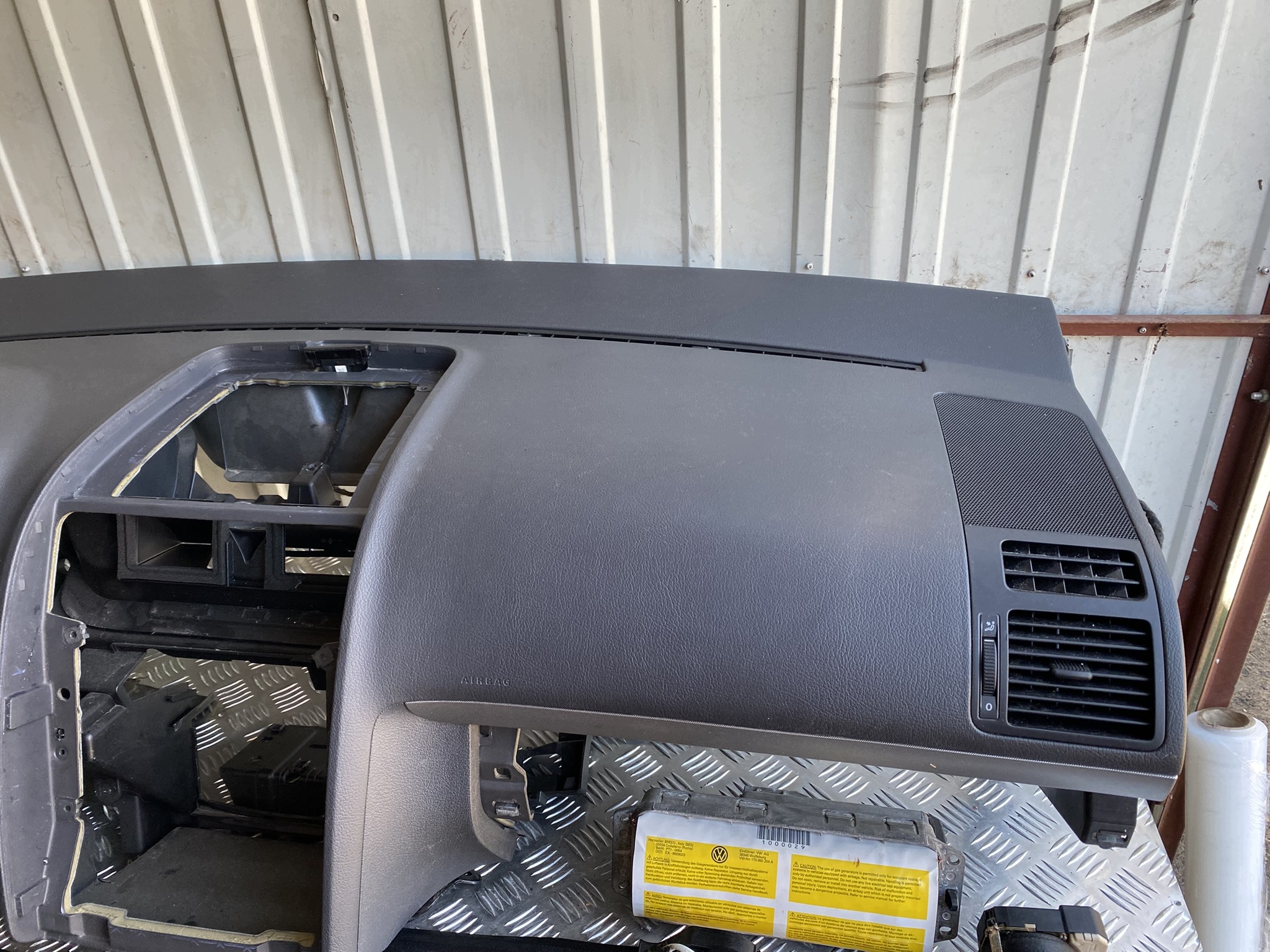 VW Touran I 03-10 Armaturenbrett Airbag Gurte Komplett 1K0711061A image 5