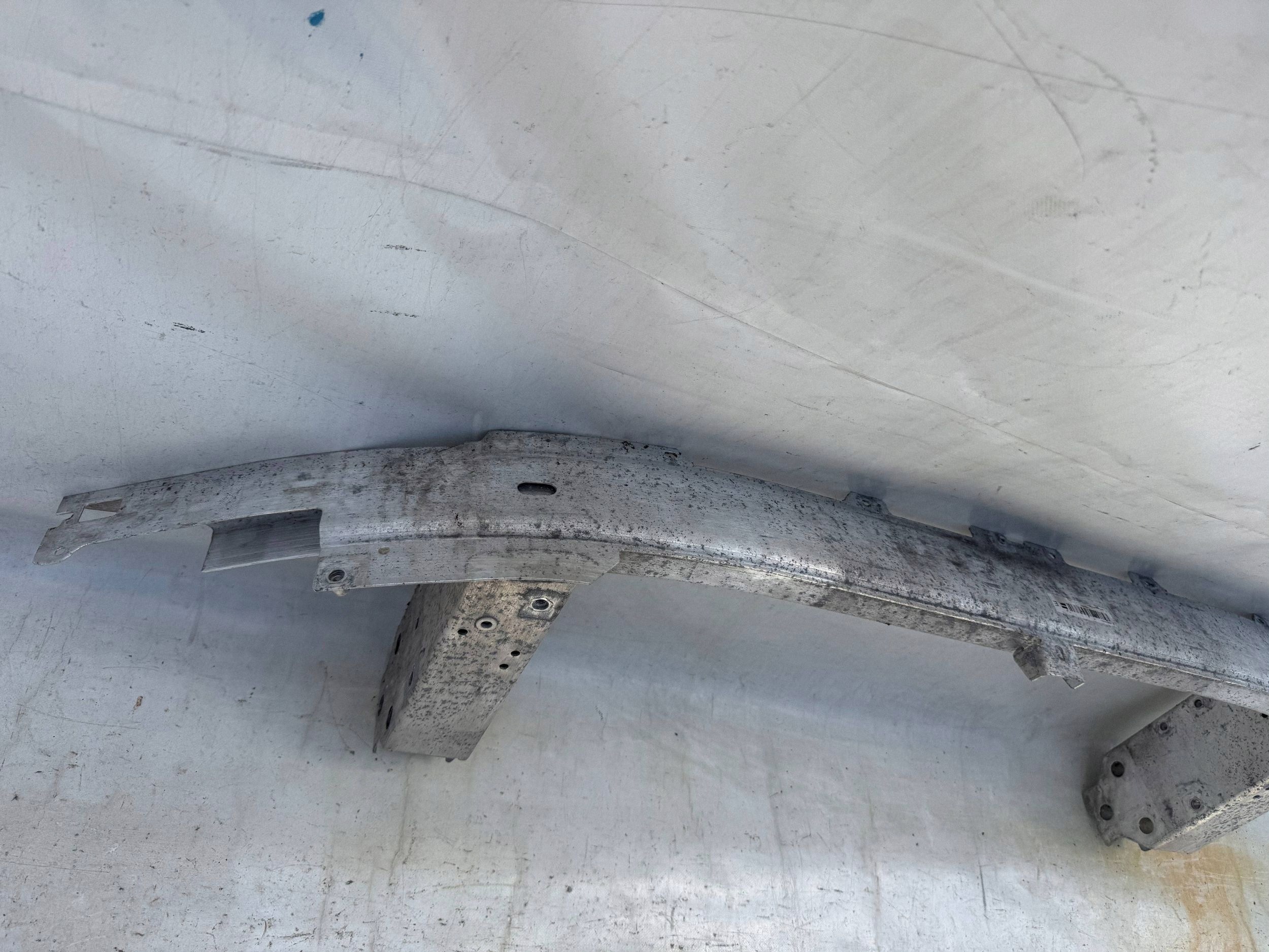 BMW 5 G30 G31 G38 etupalkki 7385288