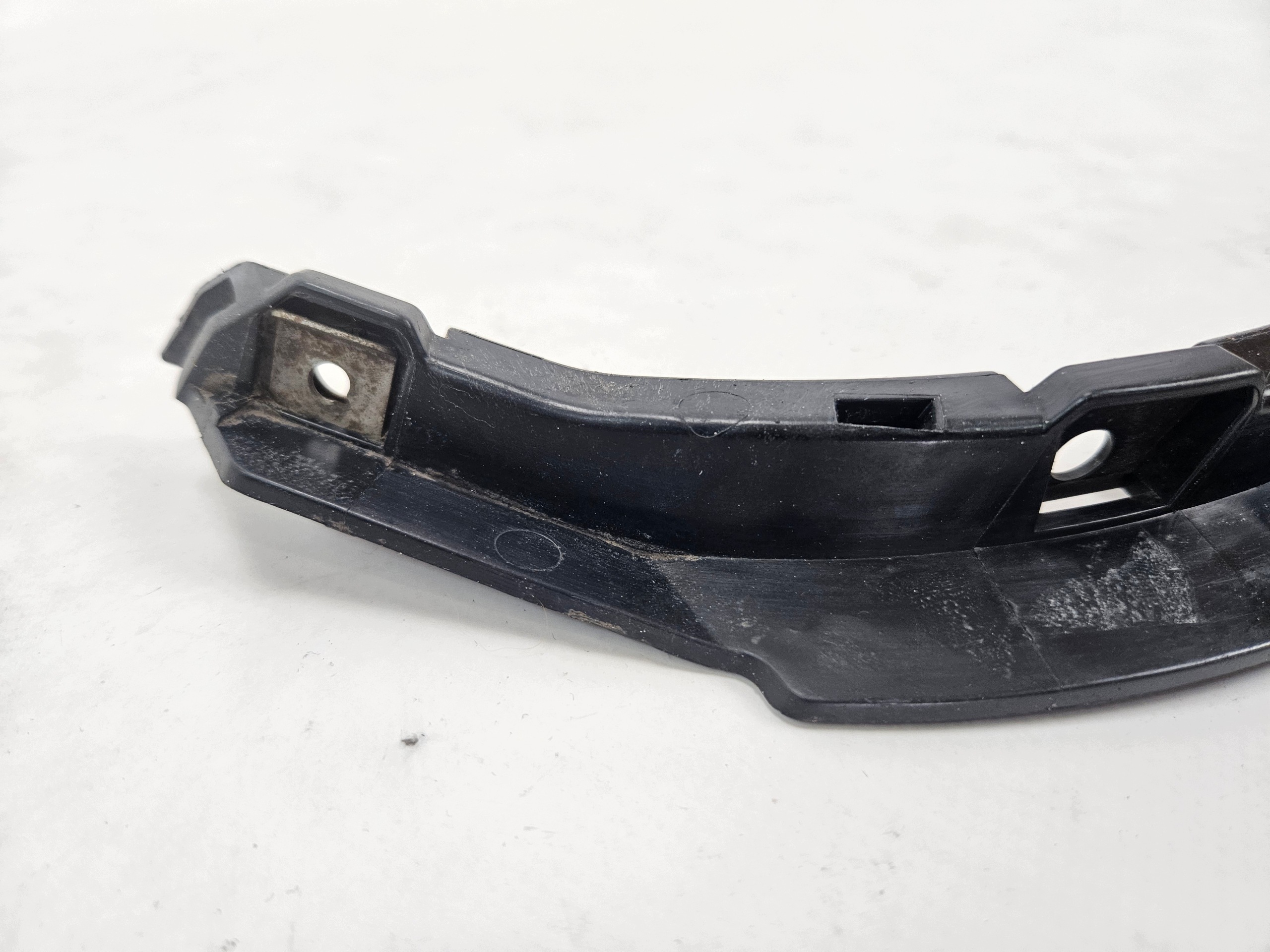Mercedes Vito W447 Bumper Bracket Right