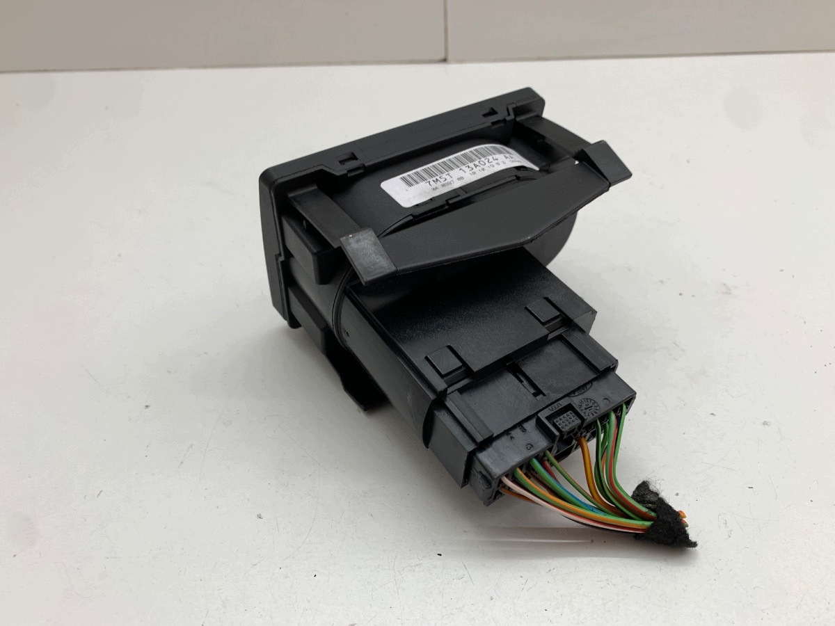 Interrupteur feux Ford Kuga I 2008-2012 image 3