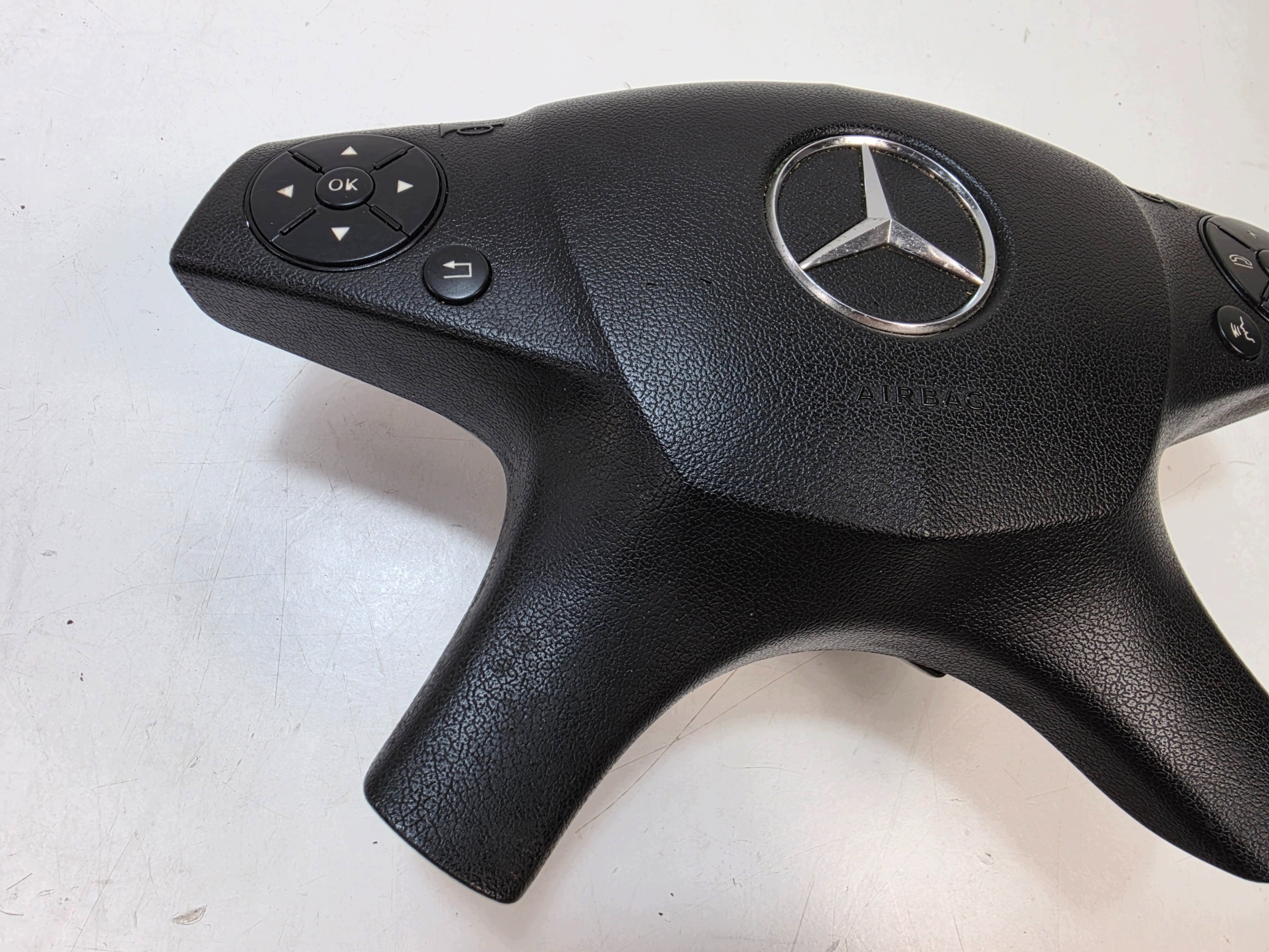 Mercedes C-Klasse W204 Airbag Lenkrad 2048600202 image 3