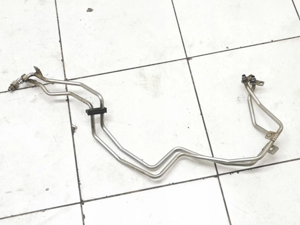 Audi A5 8T 8F Öljyjäähdyttimen letku 8K03178168BN