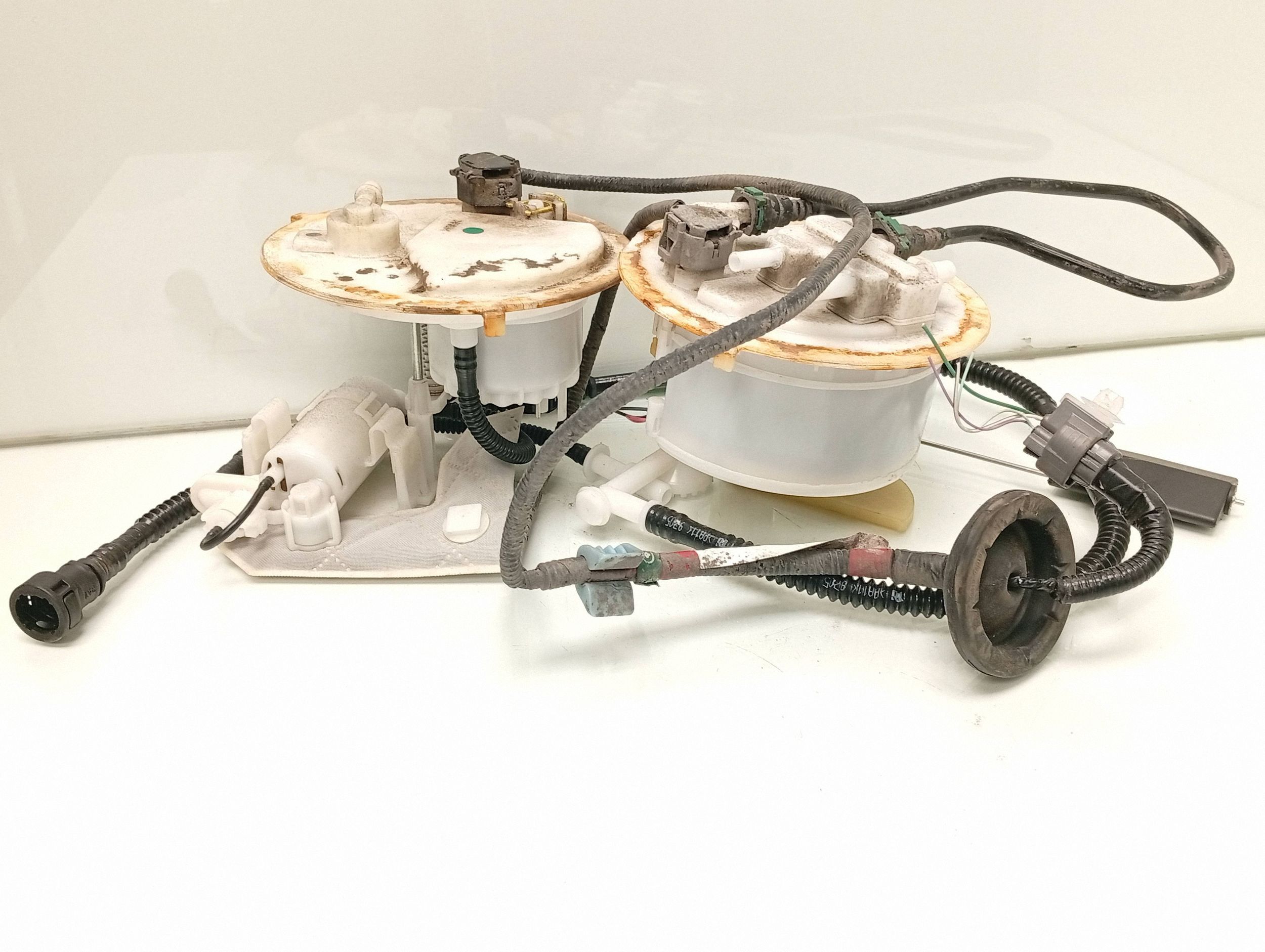 Pompe à carburant Toyota iQ 2010 FRC113173 image 2