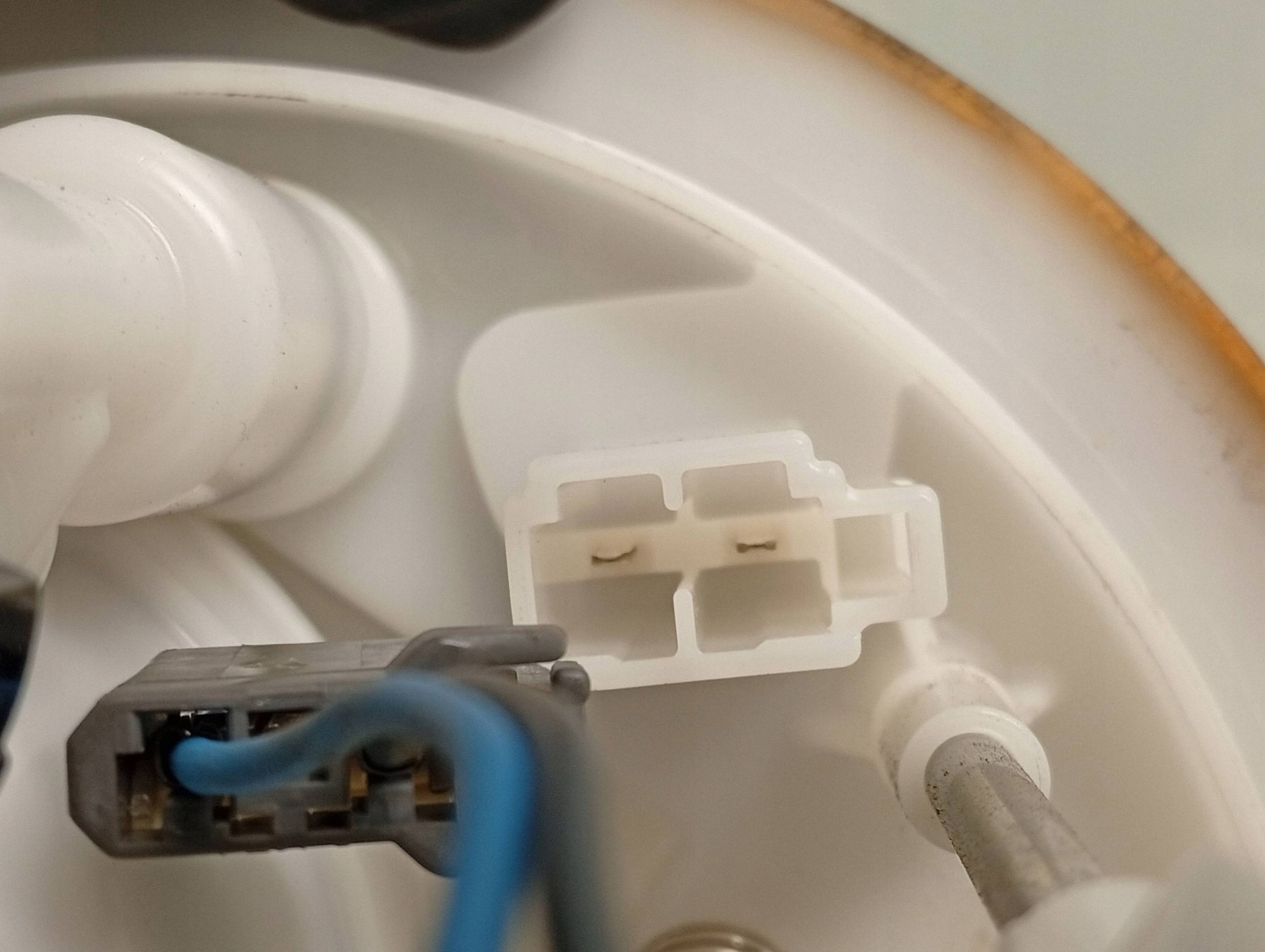 Pompe à carburant Toyota iQ 2010 FRC113173 image 6