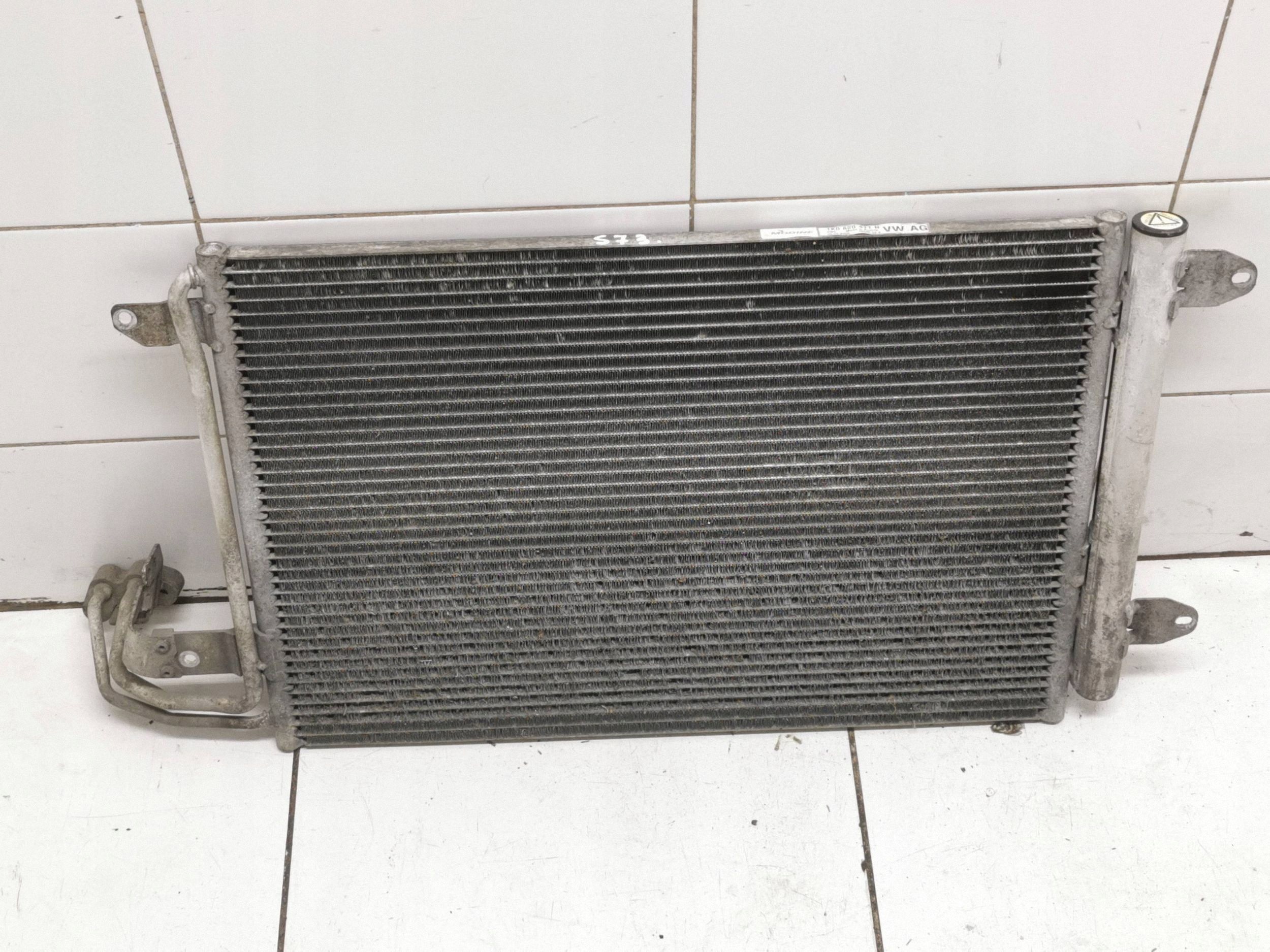 Condenseur clim VW Golf VI 1K0820411N image 5
