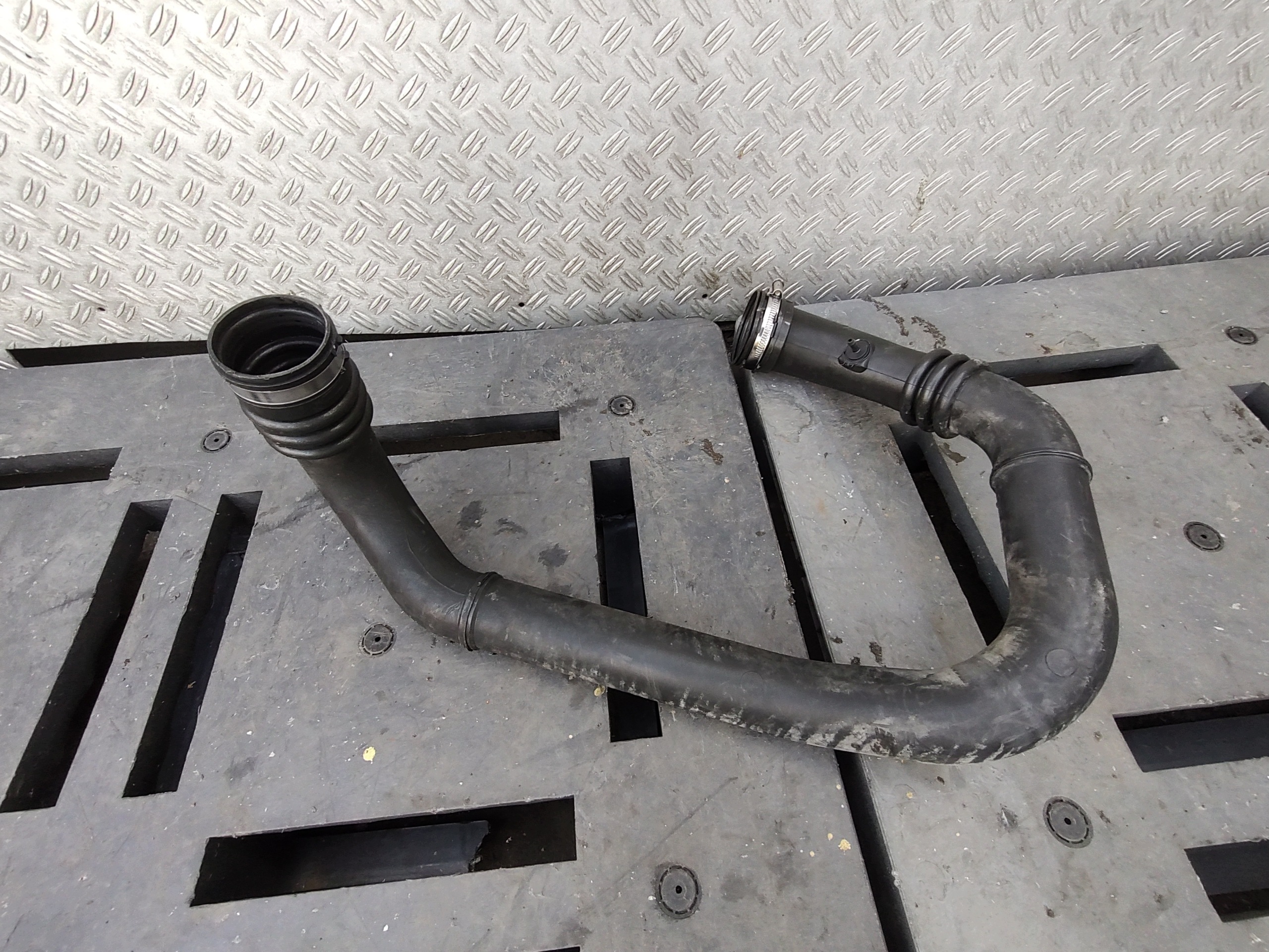 Ilmanotto putki Opel Movano A 2.2 2.5