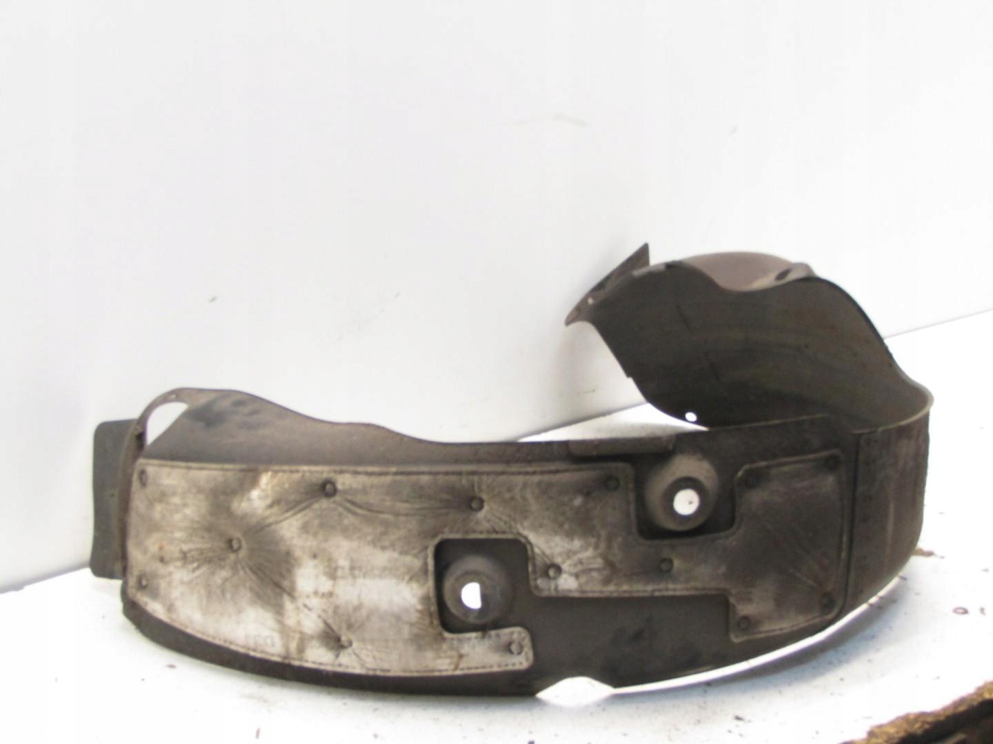 Kia OE 86825-H8400 Usado image 3