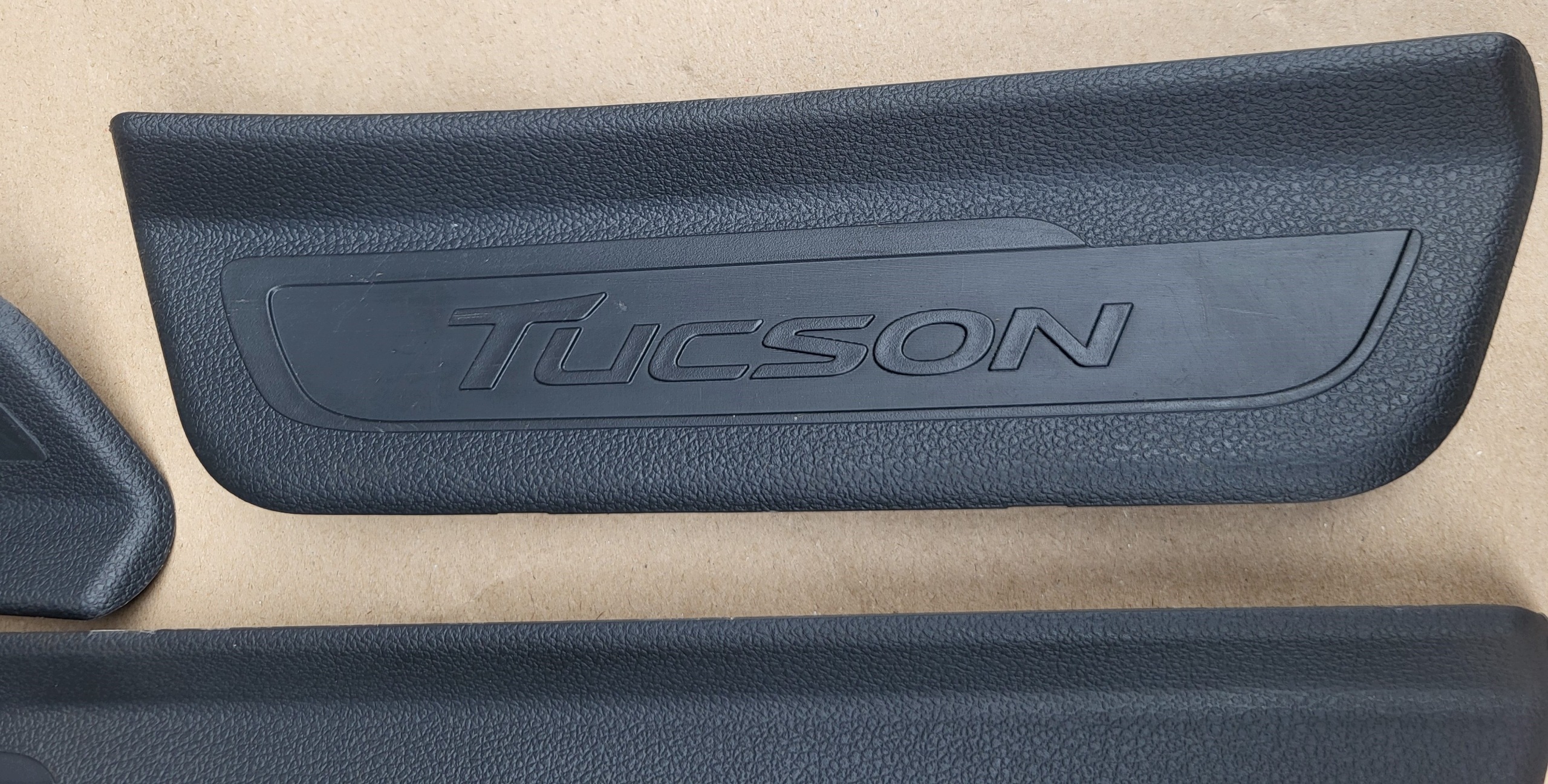 Door Sill Trim Hyundai Tucson 85888-D7000