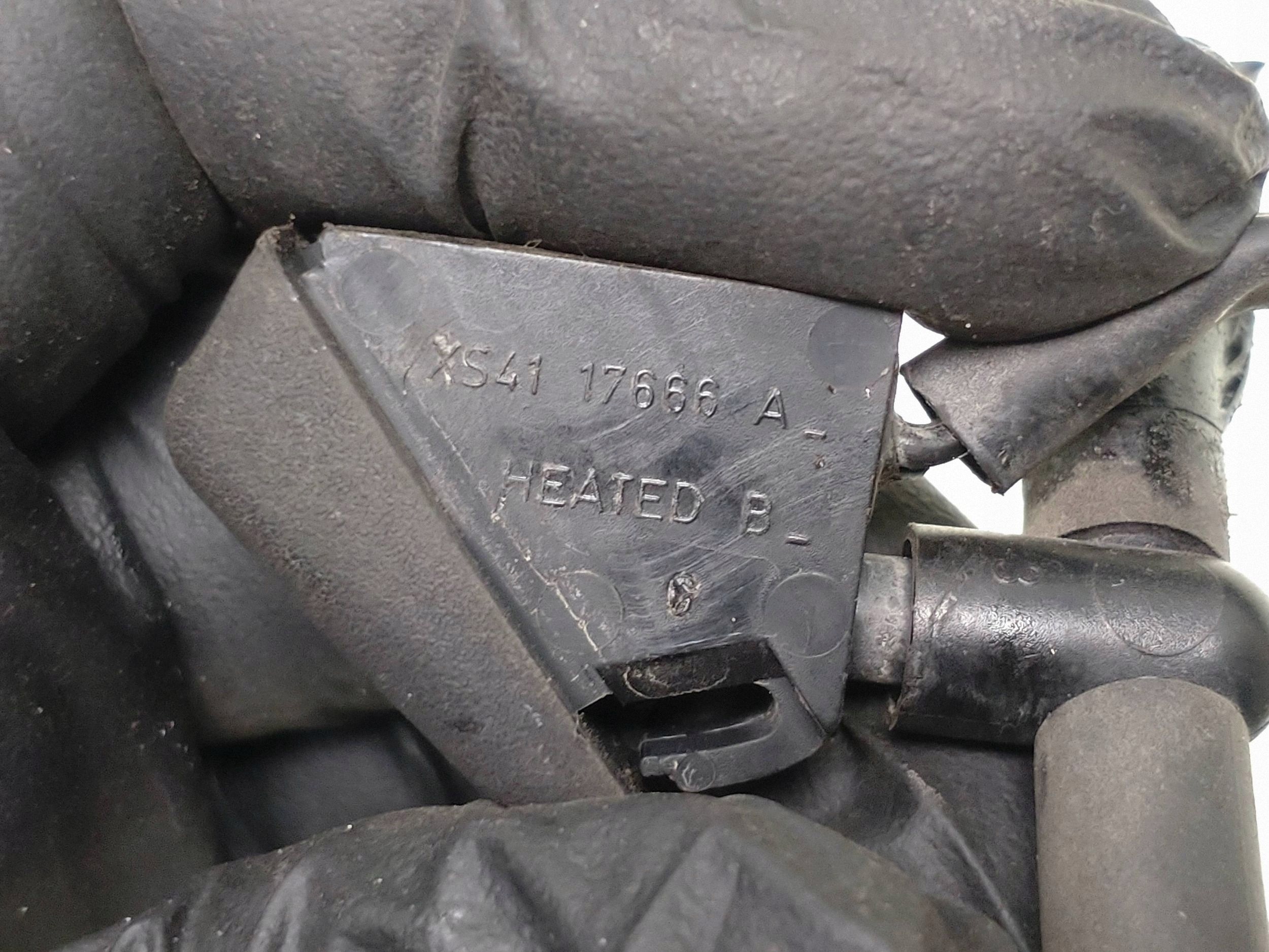 Ford OE XS4117666A Boquilla Lavaparabrisas Usada image 5