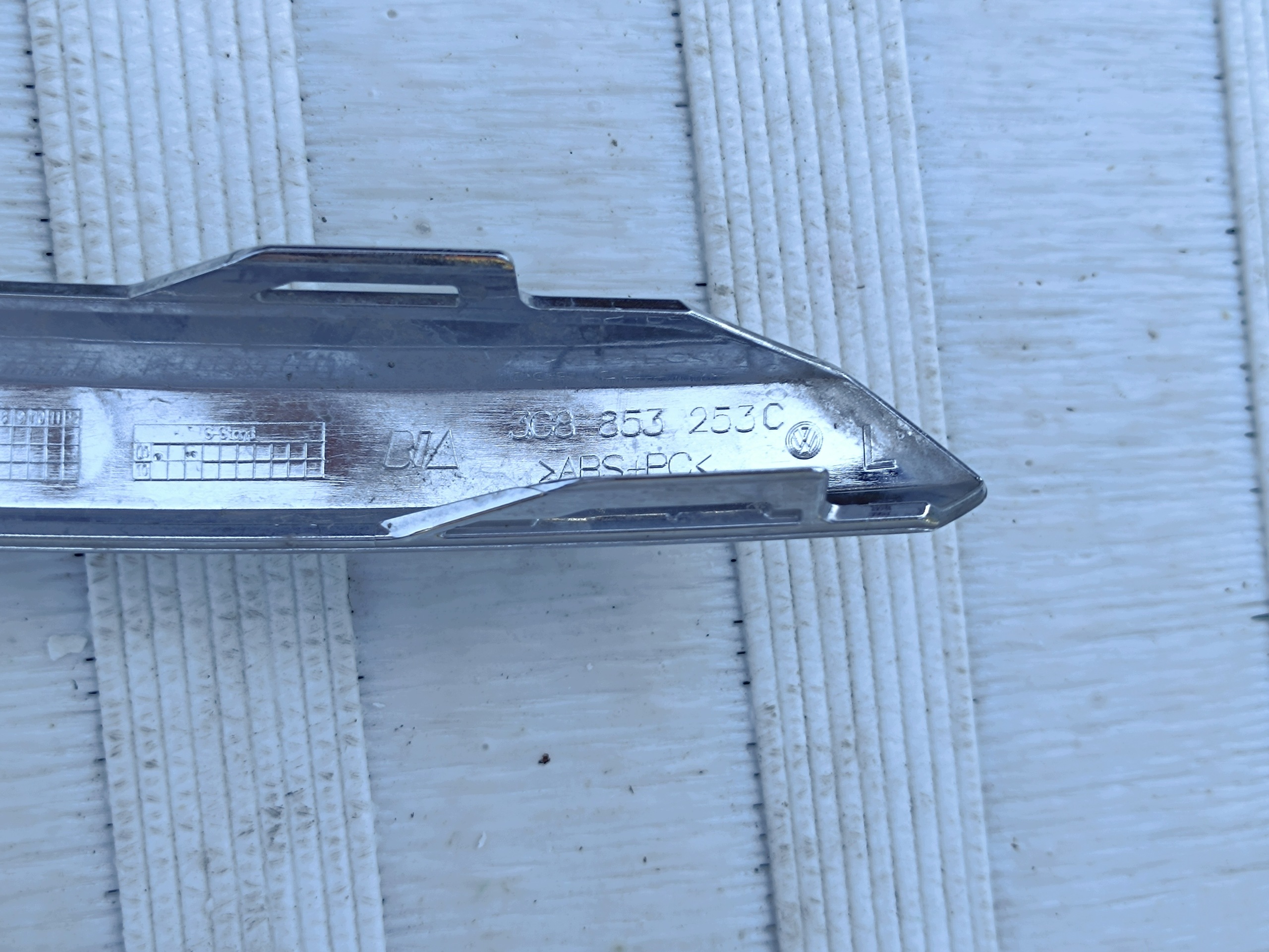 VW Arteon Chrome Bumper Trim Left Front image 4