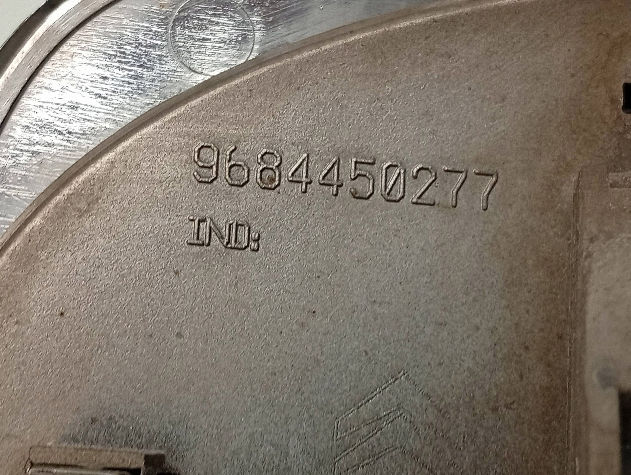 Citroen C3 Picasso 2011 Plaque d'immatriculation éclairage image 9