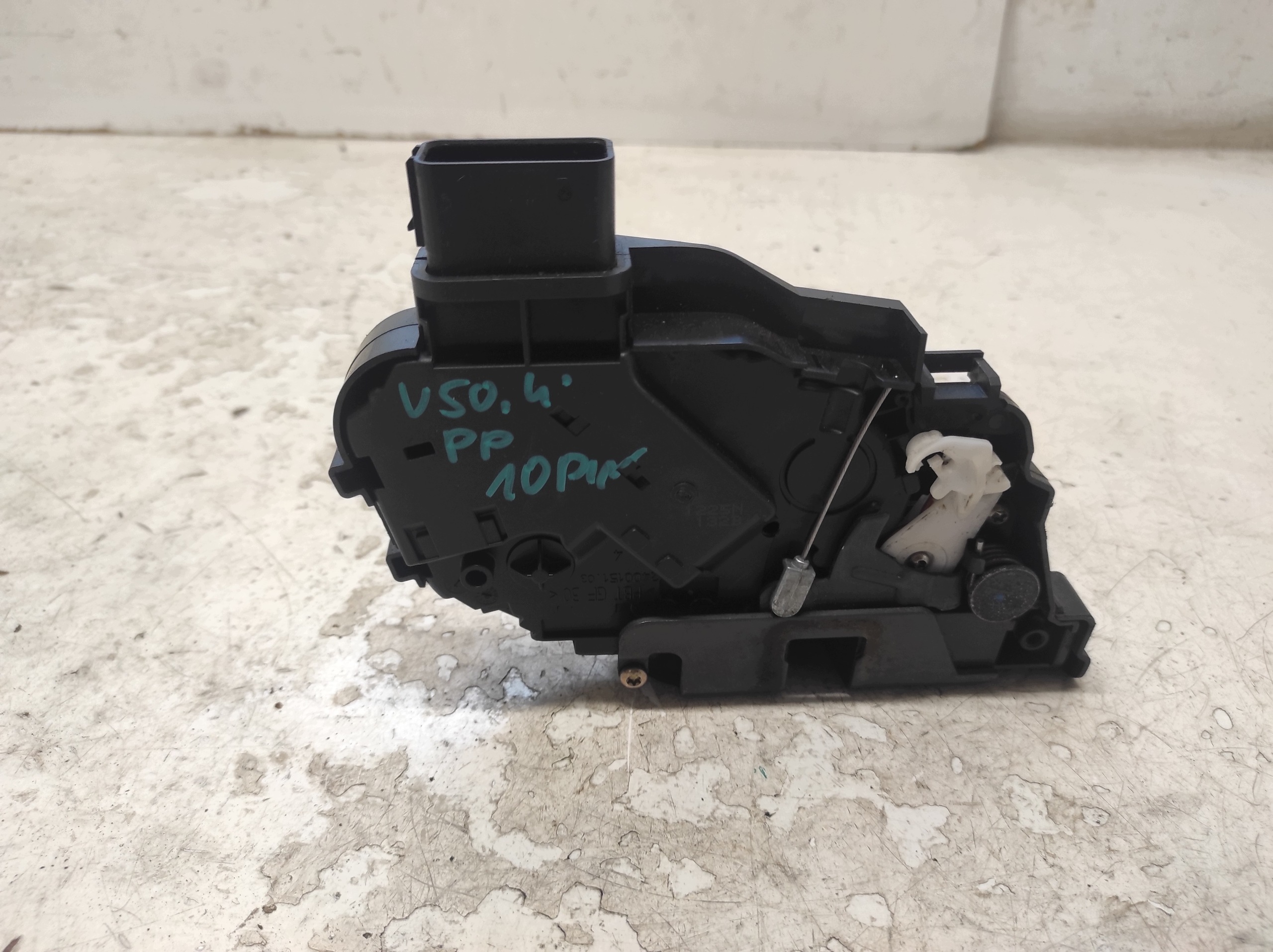 Volvo V50 04- lukko oikea etu 30699793