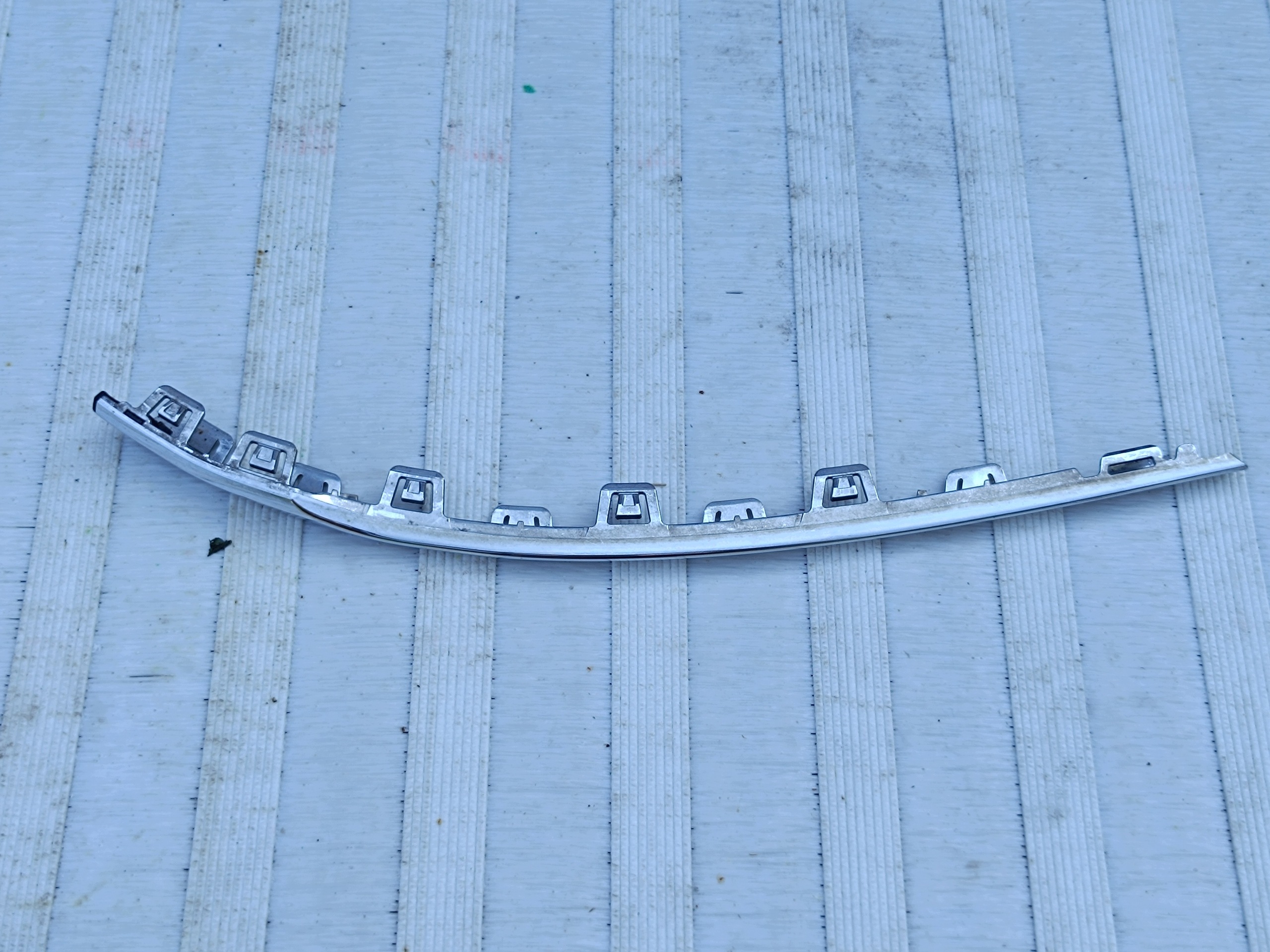 Bandeau chromé VW Passat B8 droit 3G0853254 image 3