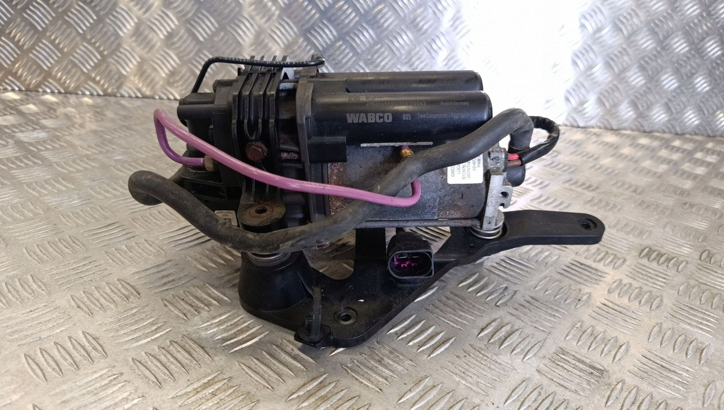 Kompressori Ilmajousitus WABCO 4430203031 Tesla X 18R